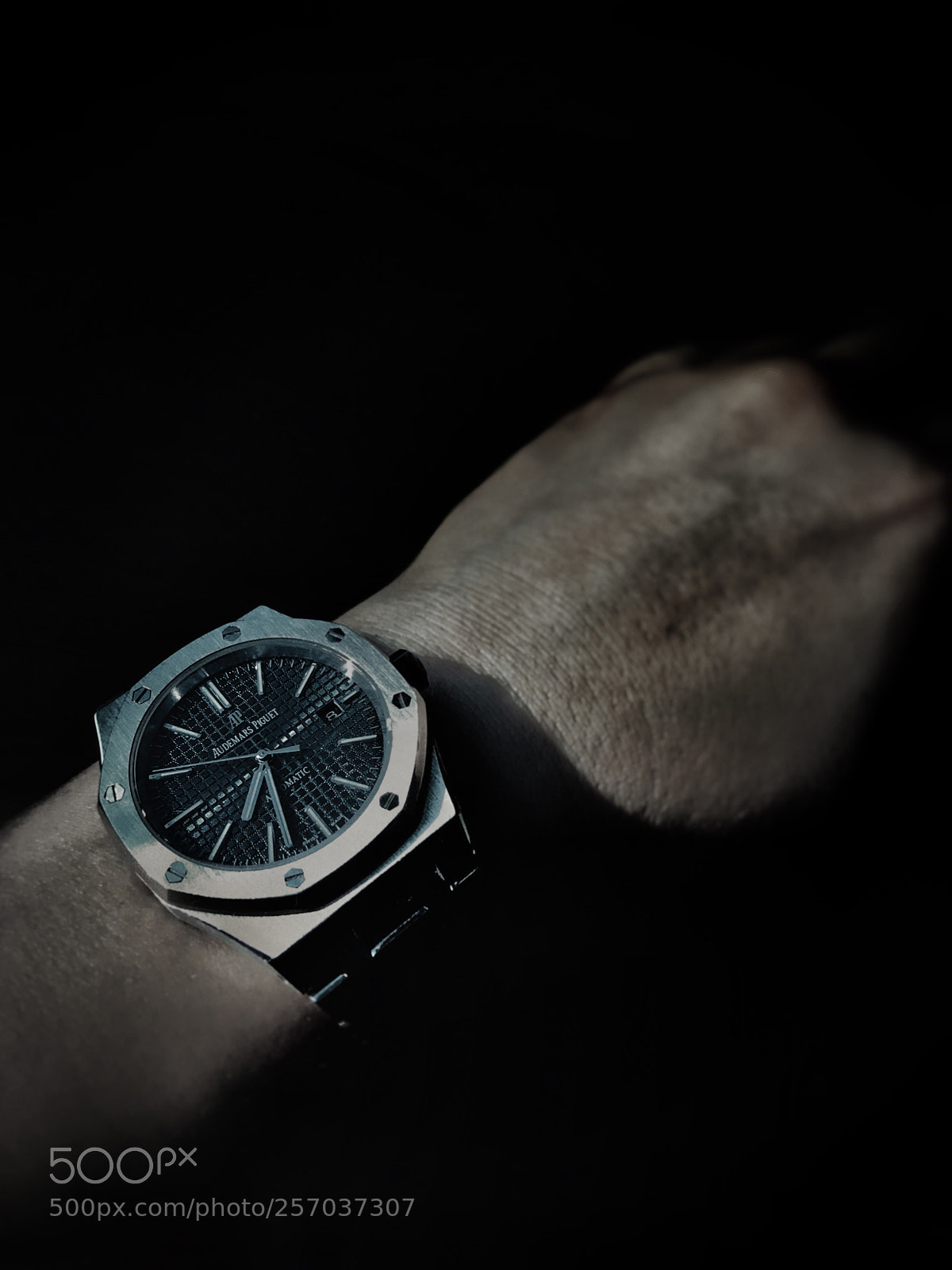 Apple iPhone 7 Plus sample photo. Nice watch photography
