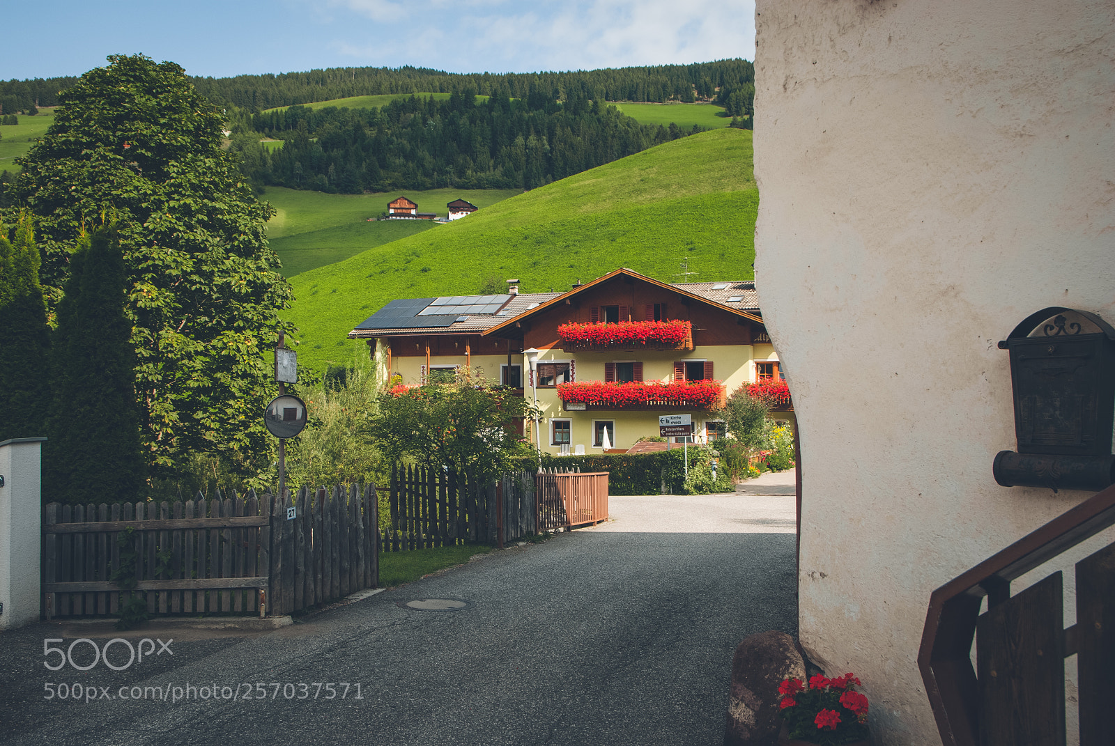 Nikon D80 sample photo. Lovely house photography