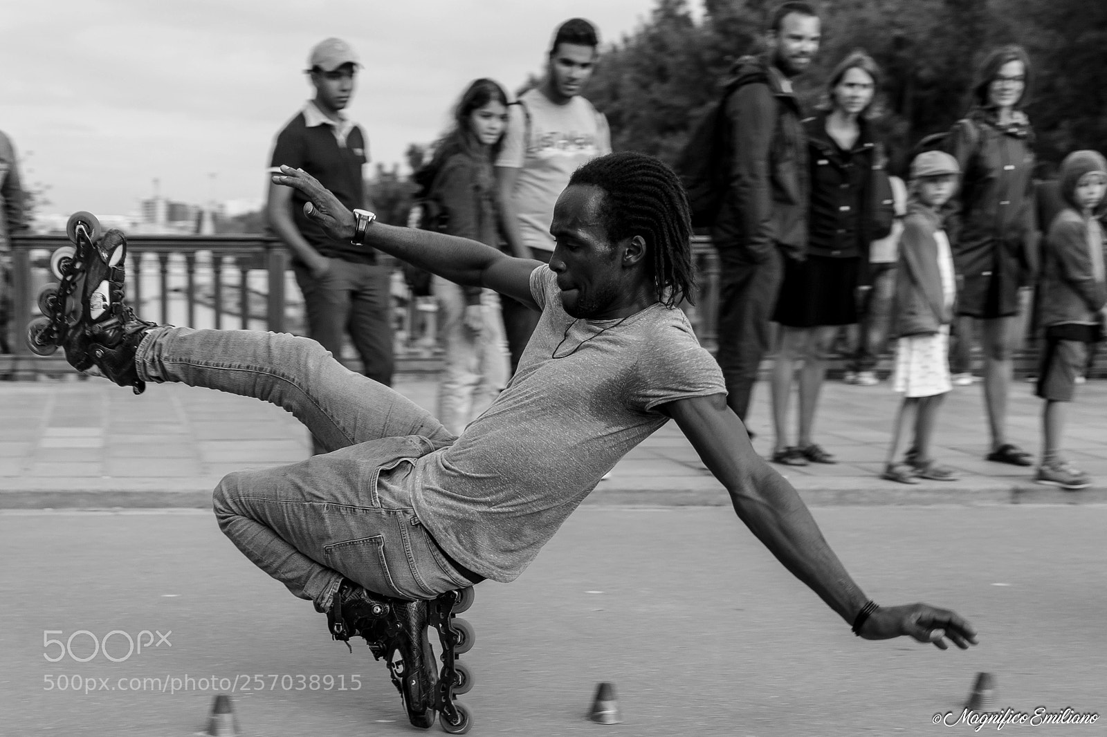 Canon EOS 50D sample photo. Acrobat photography