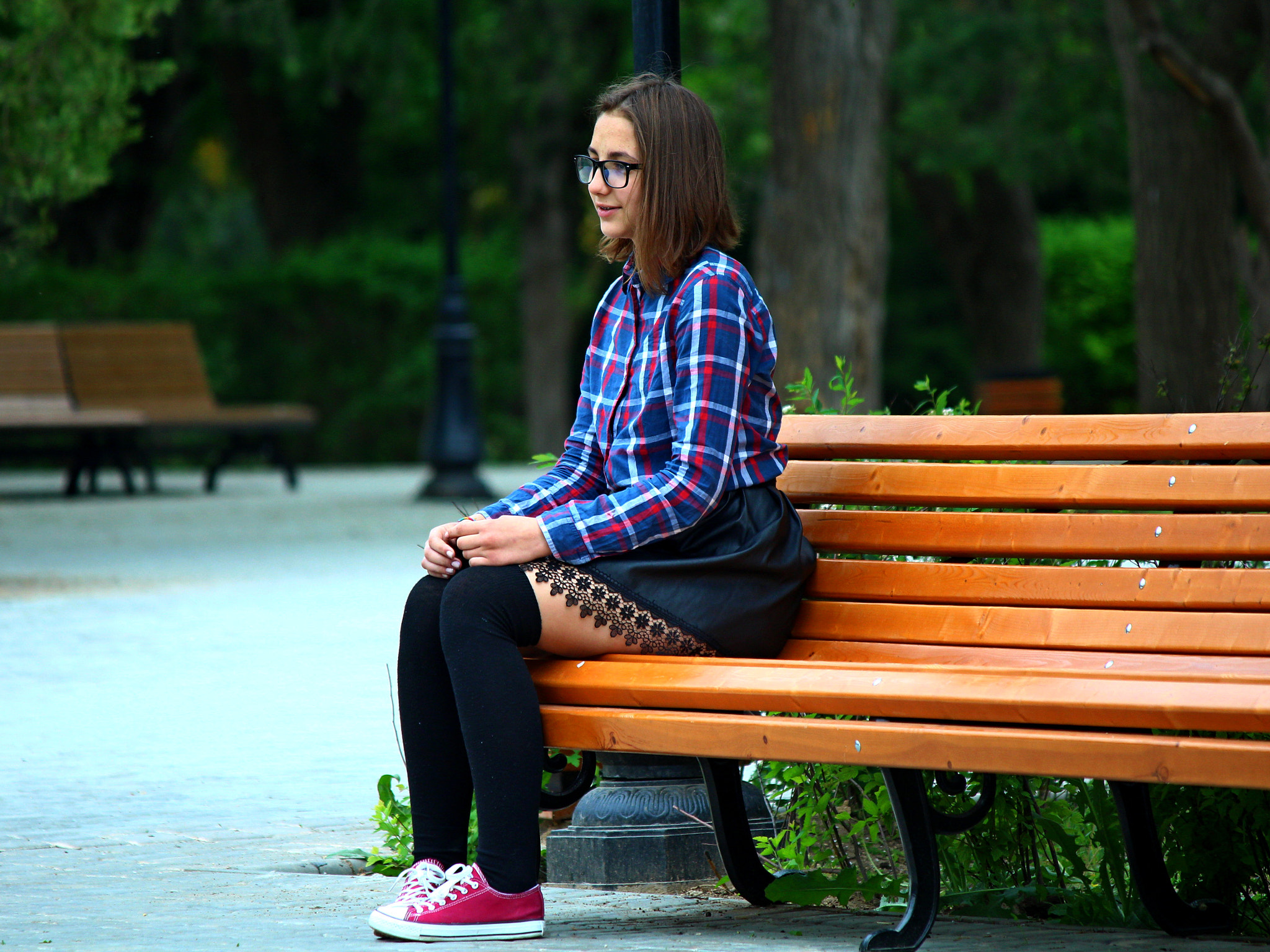 Canon EF-S 55-250mm F4-5.6 IS sample photo. Sit down and smile photography