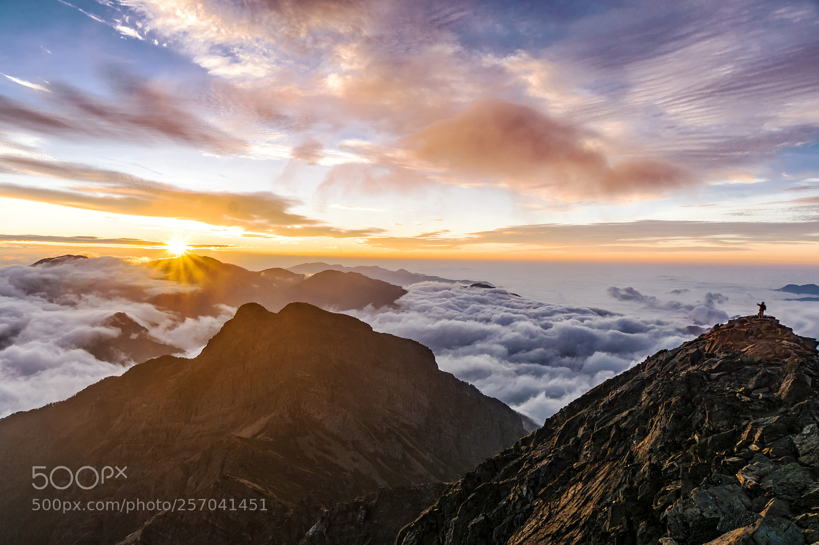 Sony ILCA-77M2 sample photo. 玉山日出 sunrise @ jade mountain 3952m photography