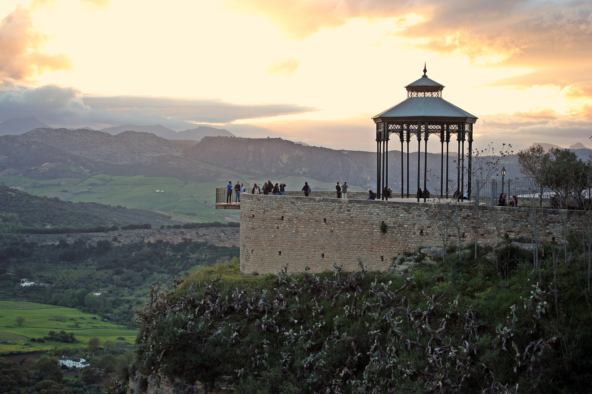 Canon EOS 550D (EOS Rebel T2i / EOS Kiss X4) sample photo. Mirador de ronda photography