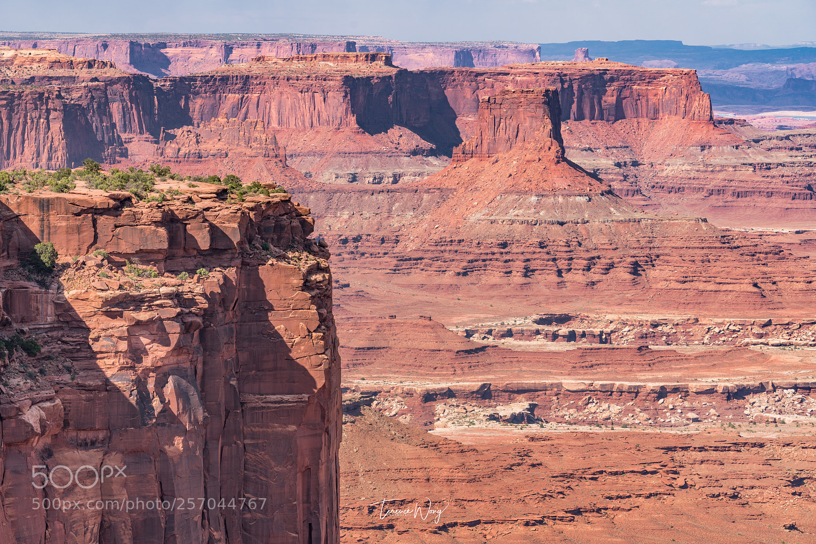 Sony a7R II sample photo. Cliff party photography