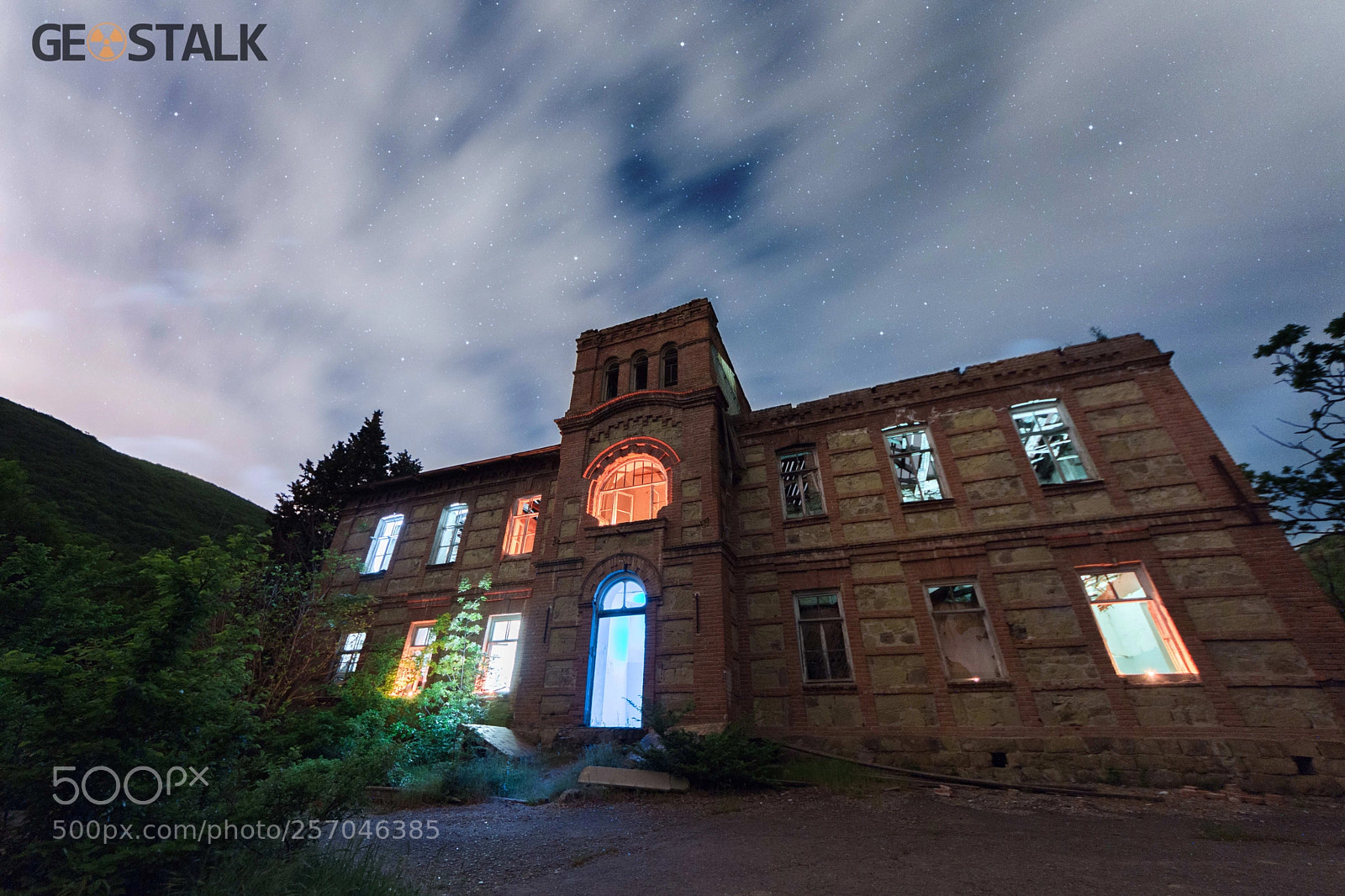 Nikon D7200 sample photo. Karsani residence at night photography