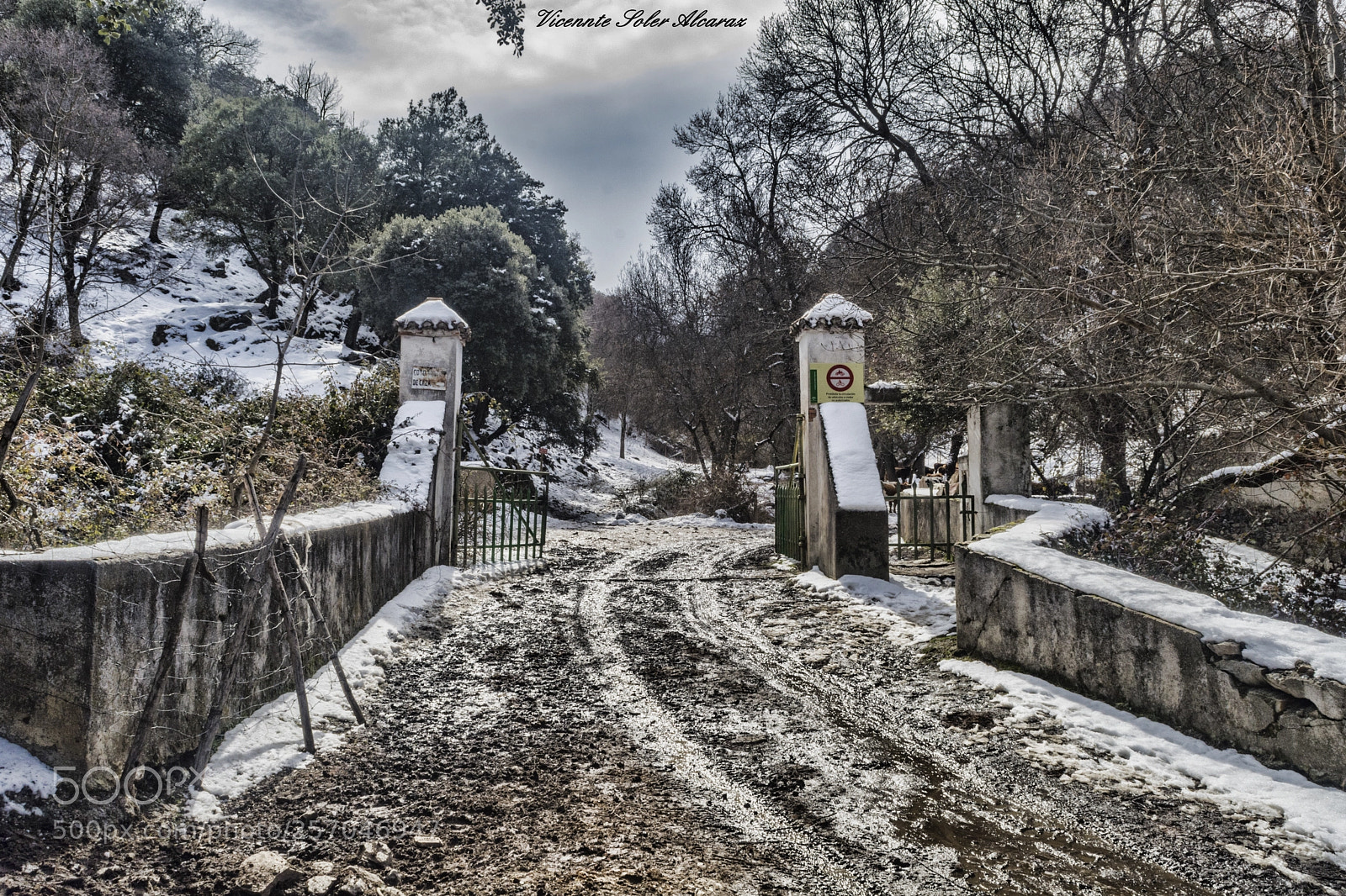 Nikon D5200 sample photo. La entrada photography