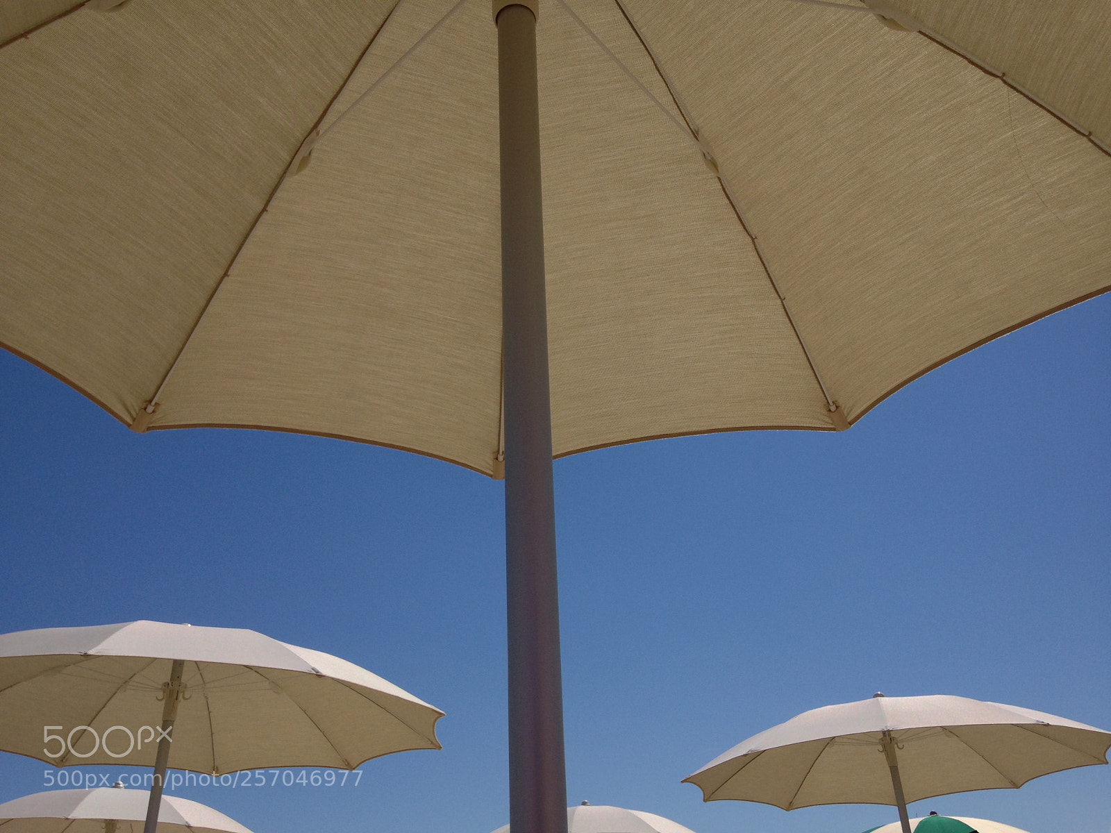 Apple iPhone 5c sample photo. Ombrelloni photography