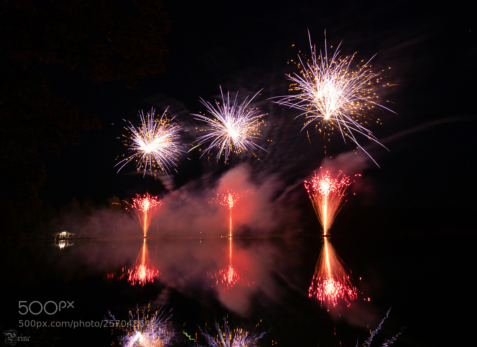 Olympus OM-D E-M1 Mark II sample photo. Fireworks photography