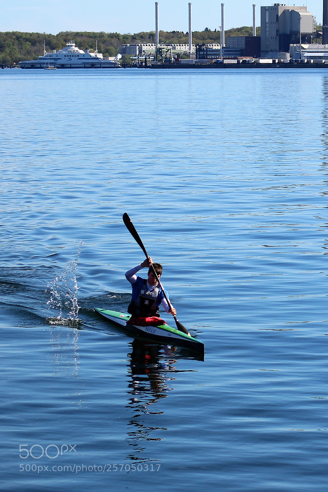 Canon EOS 100D (EOS Rebel SL1 / EOS Kiss X7) sample photo. A paddler photography