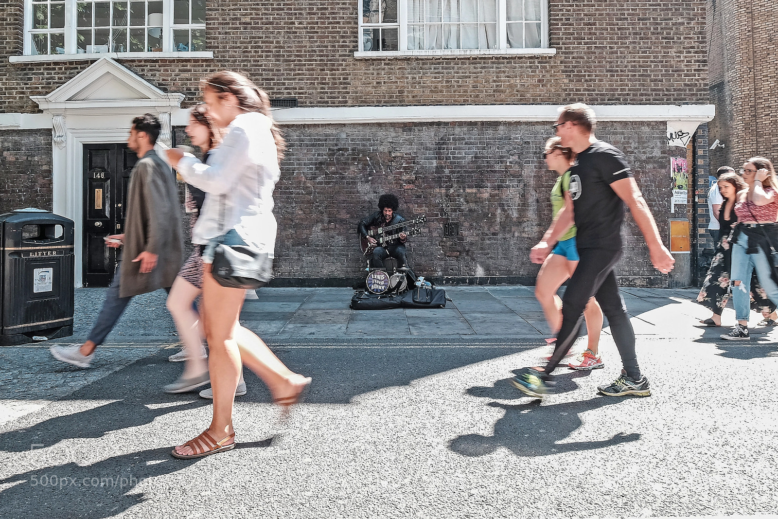 Fujifilm X-T1 sample photo. Musician in brick lane photography