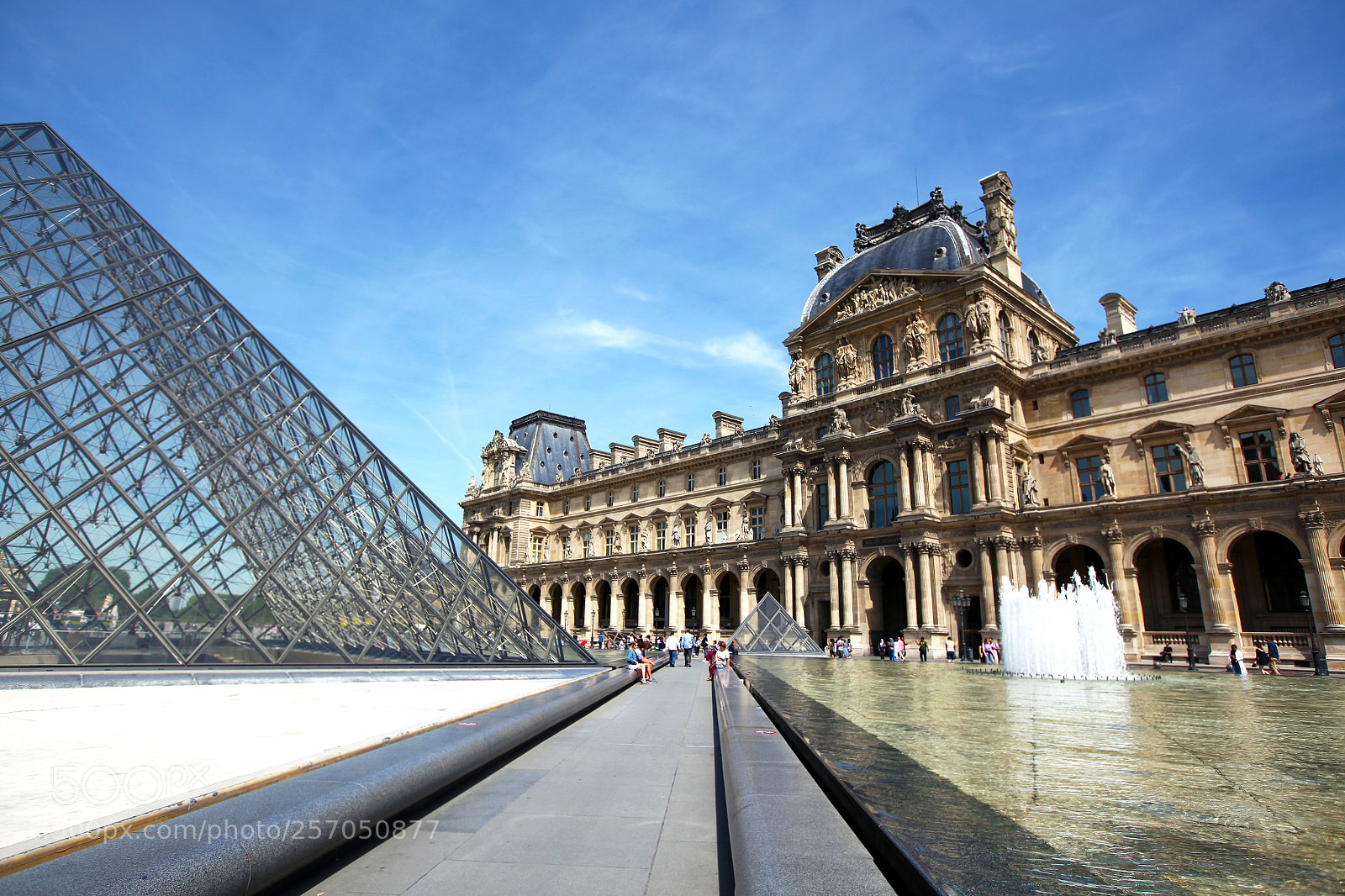 Canon EOS 5D Mark II sample photo. Louvre courtyard photography
