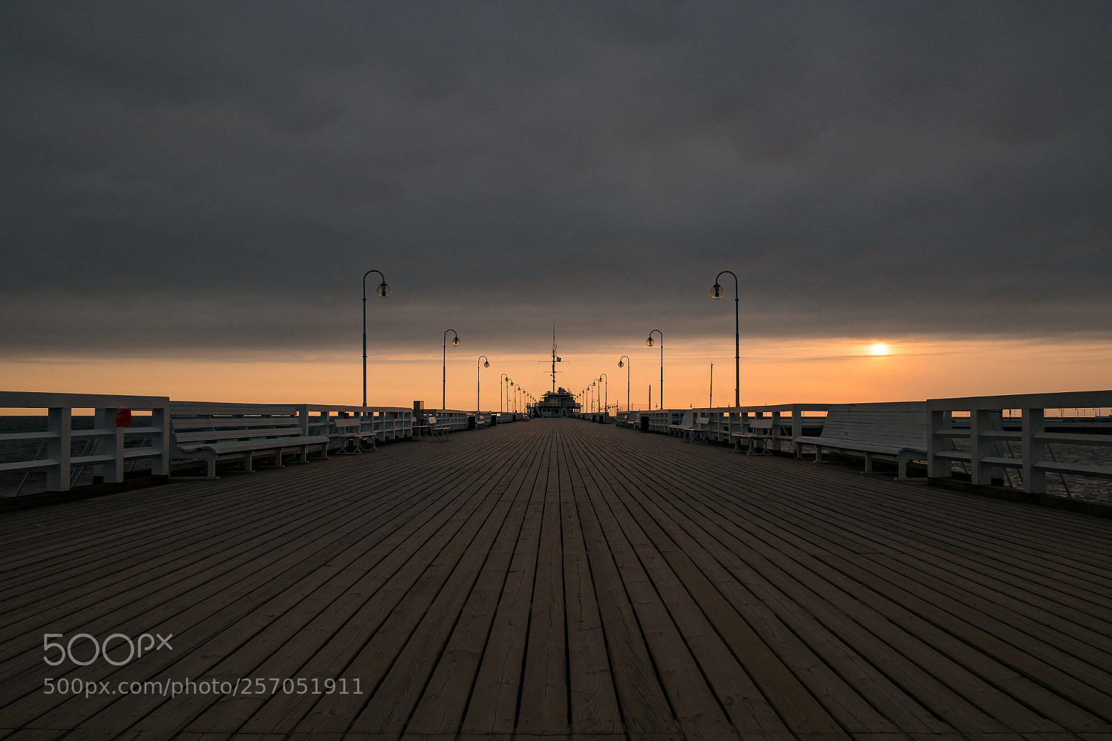 Olympus OM-D E-M10 II sample photo. Long jetty  photography
