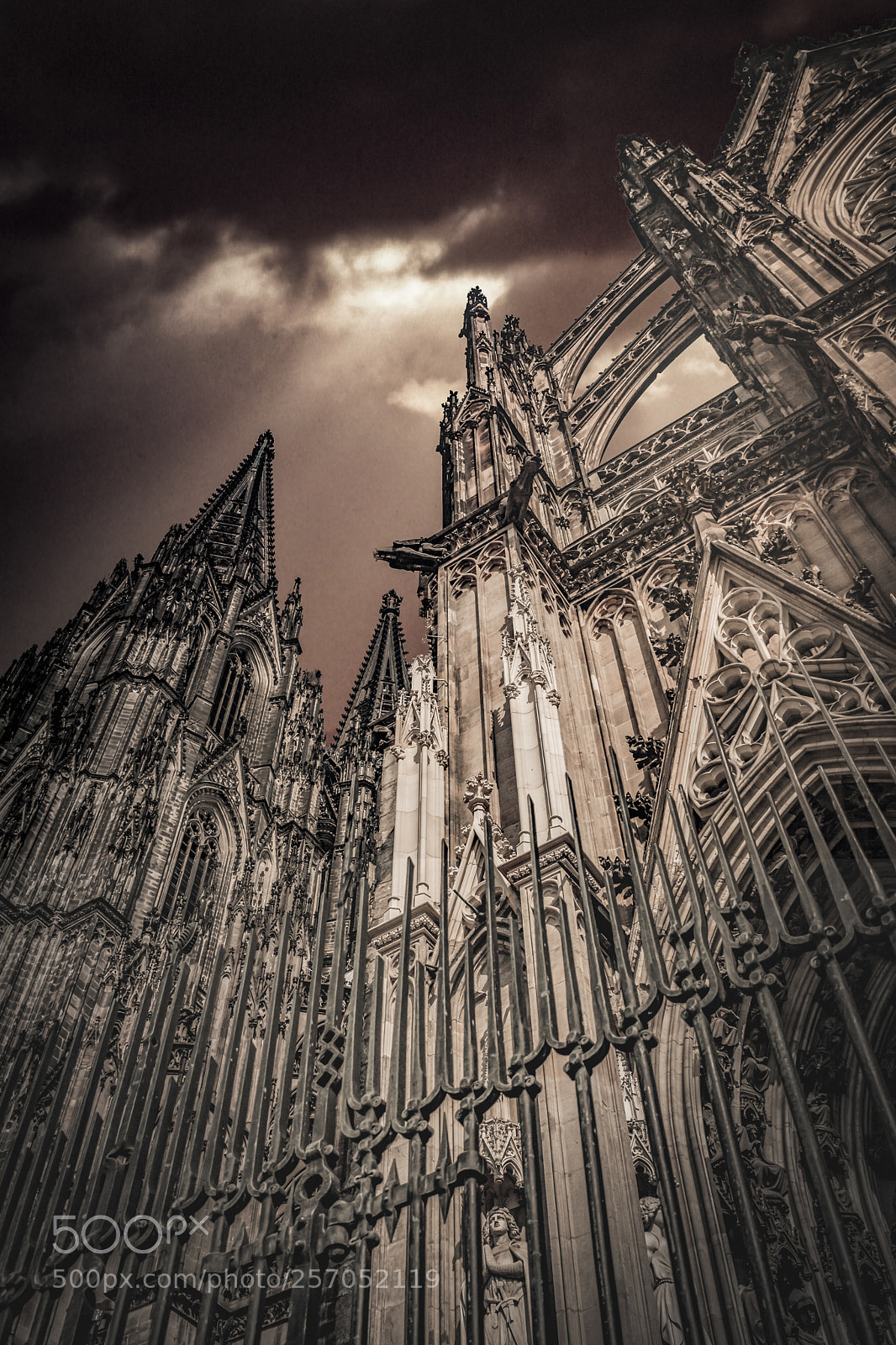 Canon EOS 5D Mark II sample photo. Kölner dom photography