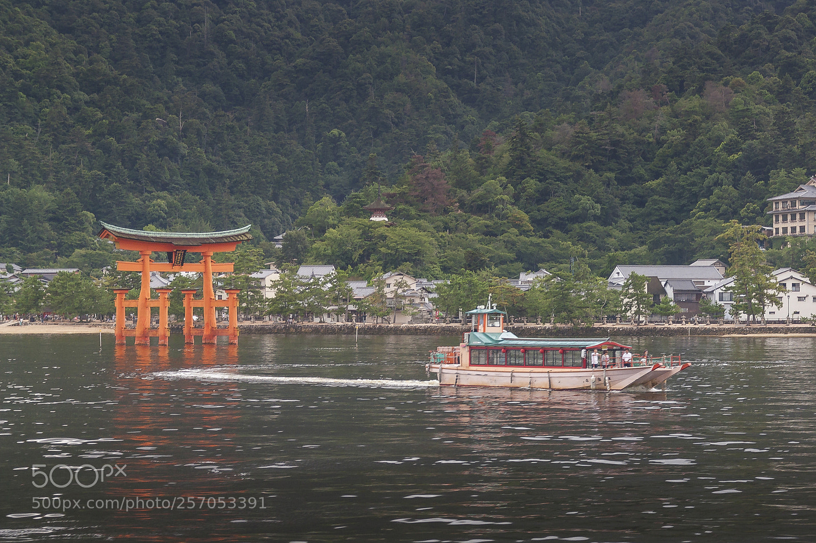 Canon EOS 450D (EOS Rebel XSi / EOS Kiss X2) sample photo. The great torii of photography