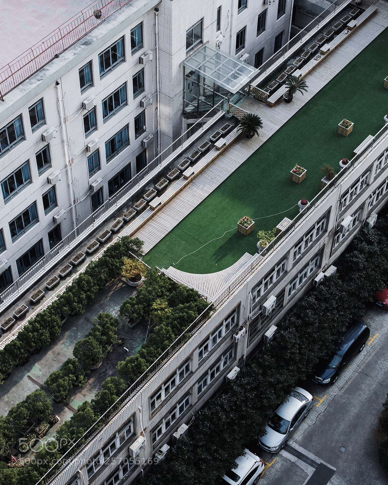Canon EOS 6D sample photo. Roof garden photography