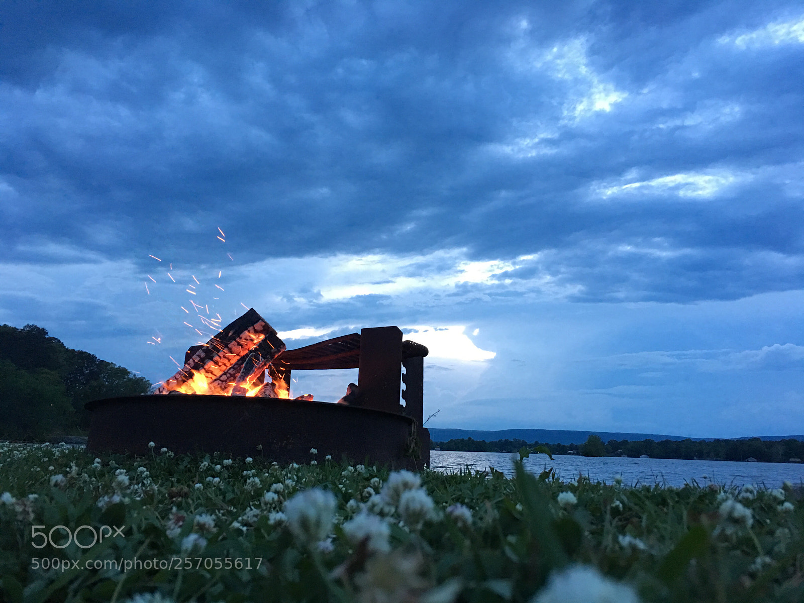 Apple iPhone 6s Plus sample photo. Camp fire photography