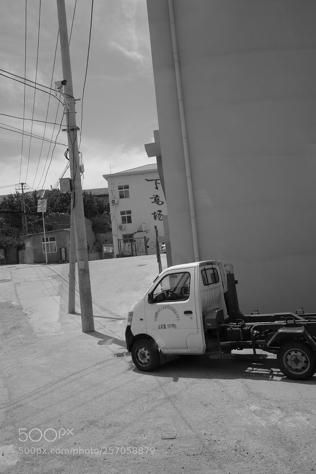 Fujifilm X70 sample photo. Title photography