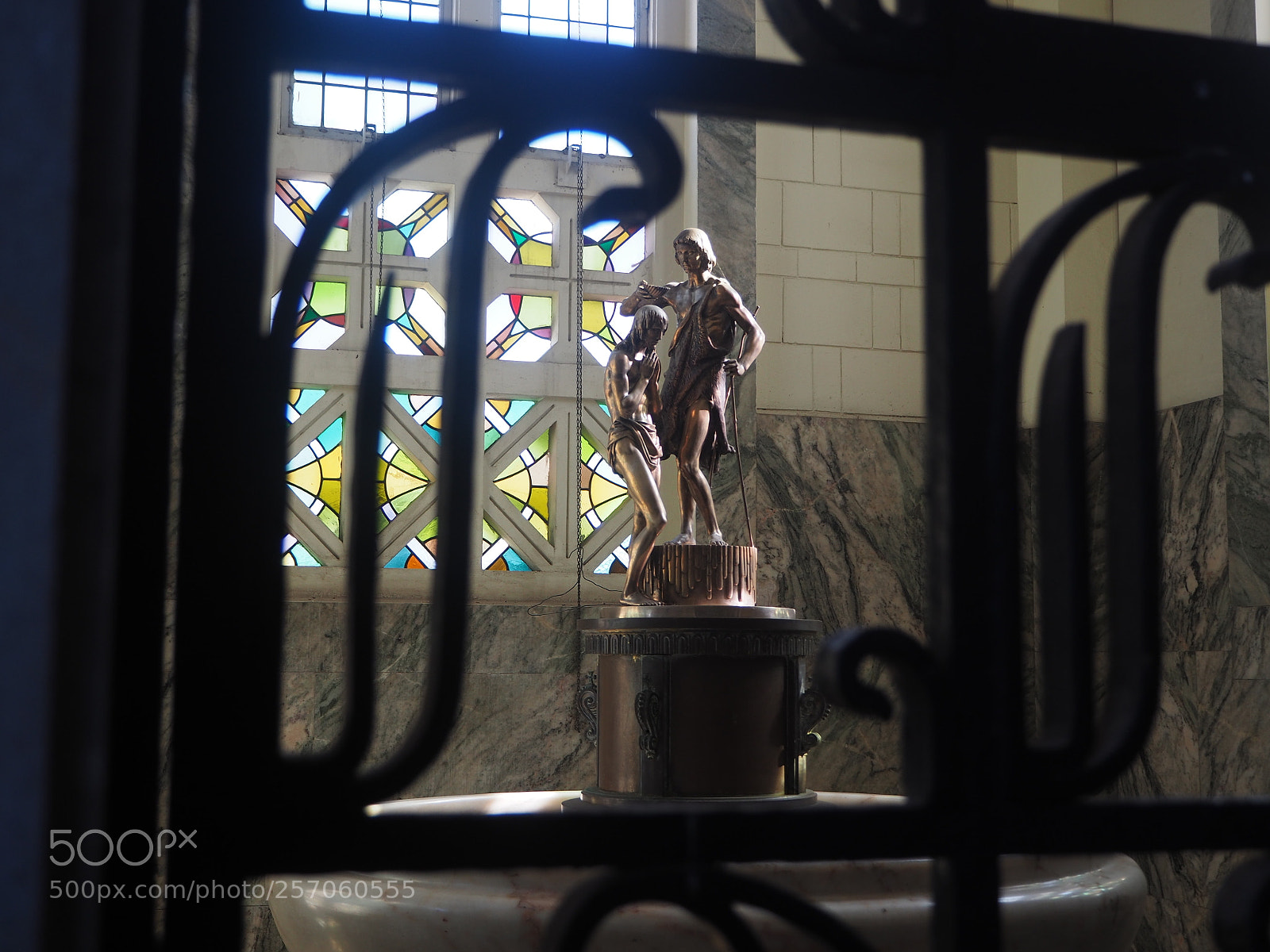 Olympus OM-D E-M10 II sample photo. Off limits statue photography