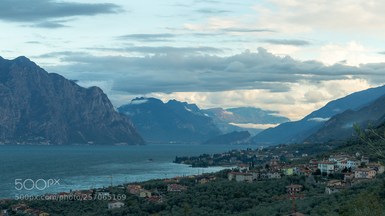 Canon EOS 70D sample photo. Morning on gardasee photography