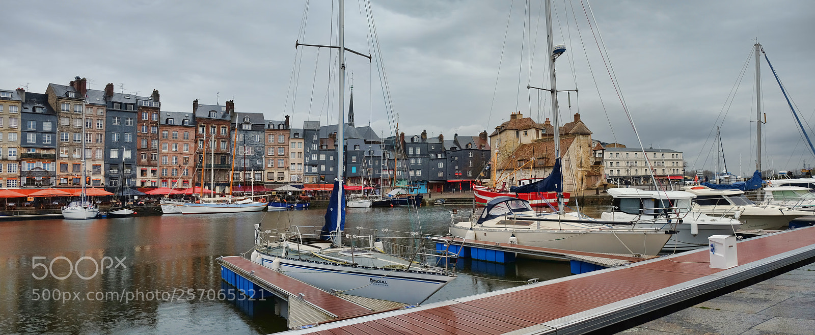 Fujifilm X-T10 sample photo. Puerto de honfleur photography
