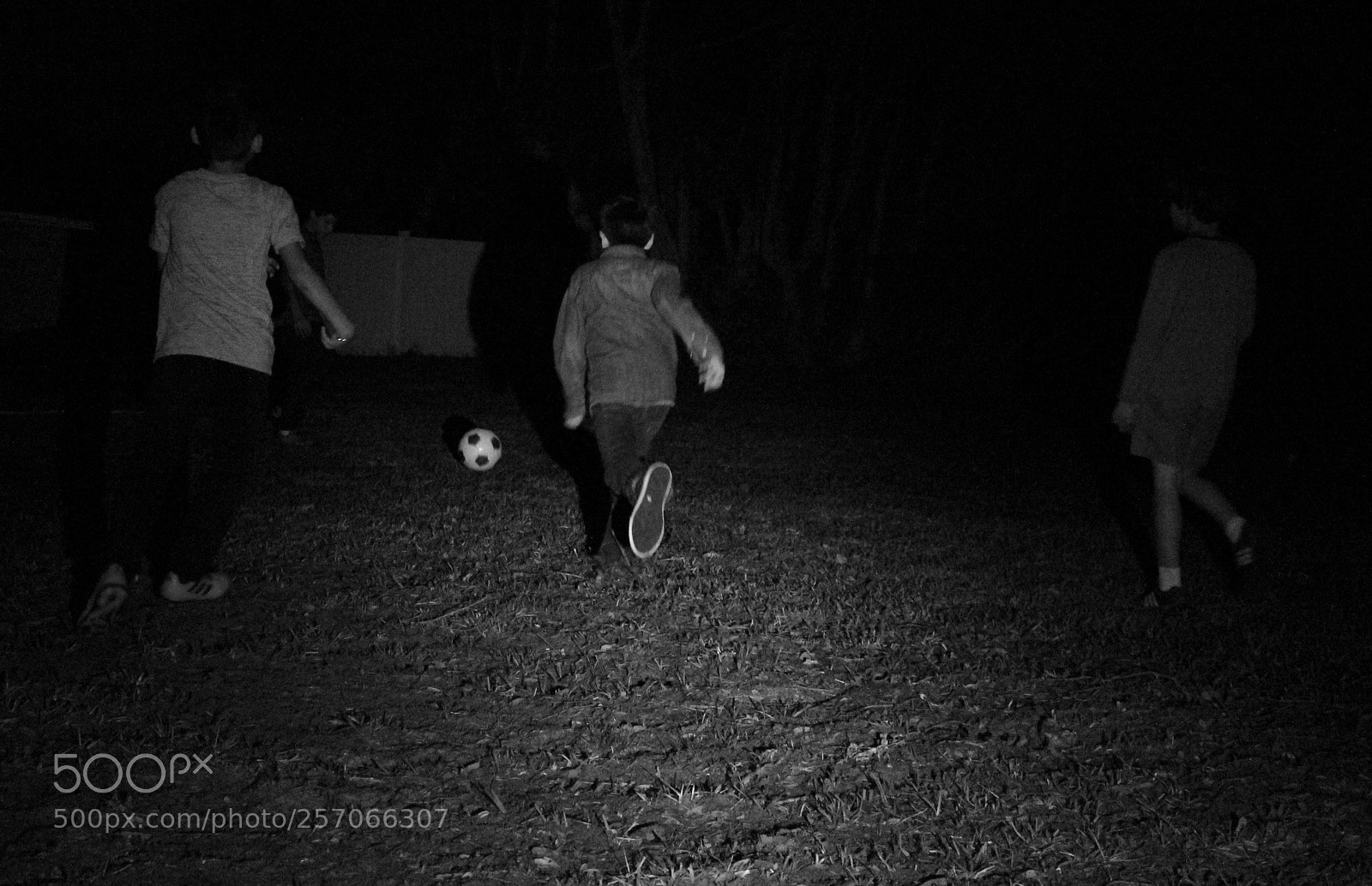 Canon EOS 600D (Rebel EOS T3i / EOS Kiss X5) sample photo. Soccer photography