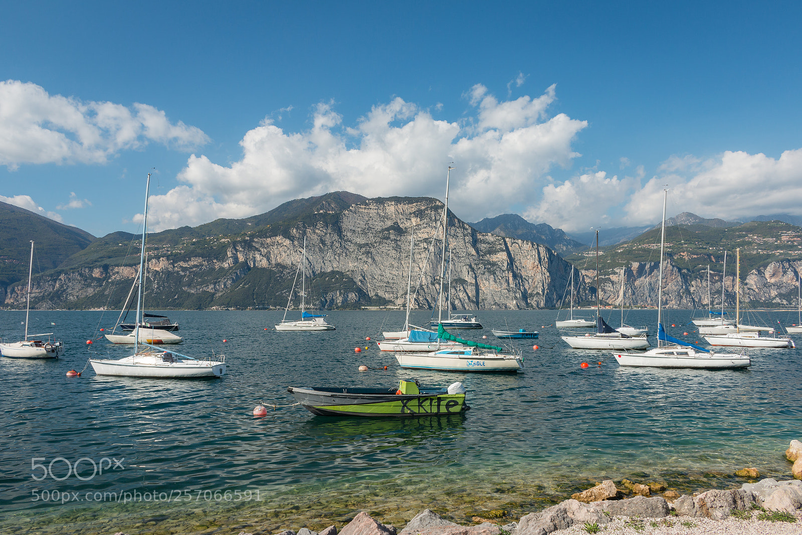 Canon EOS 70D sample photo. Segelyachten am gardasee photography