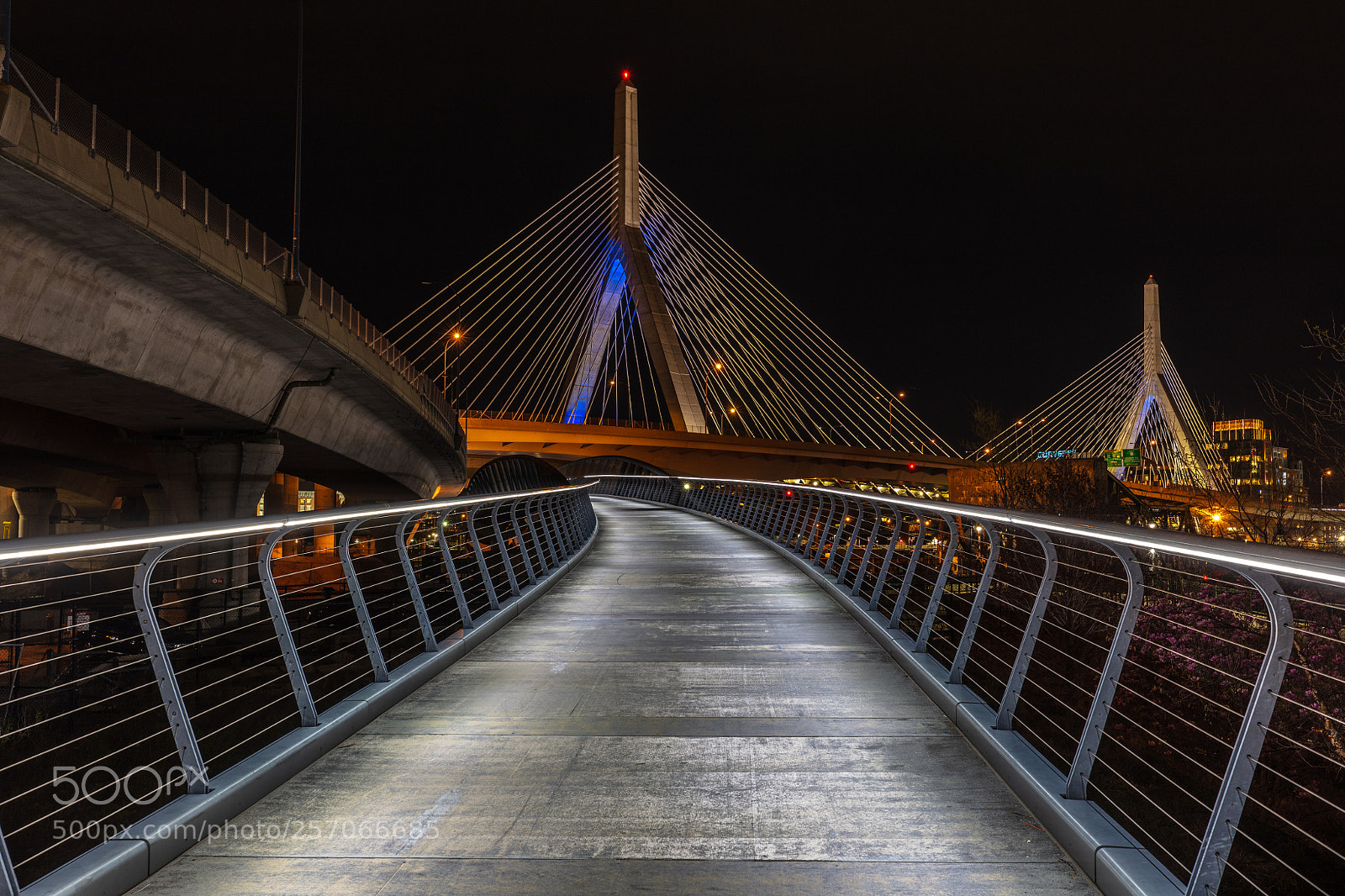 Canon EOS 5DS R sample photo. Boston walkway photography