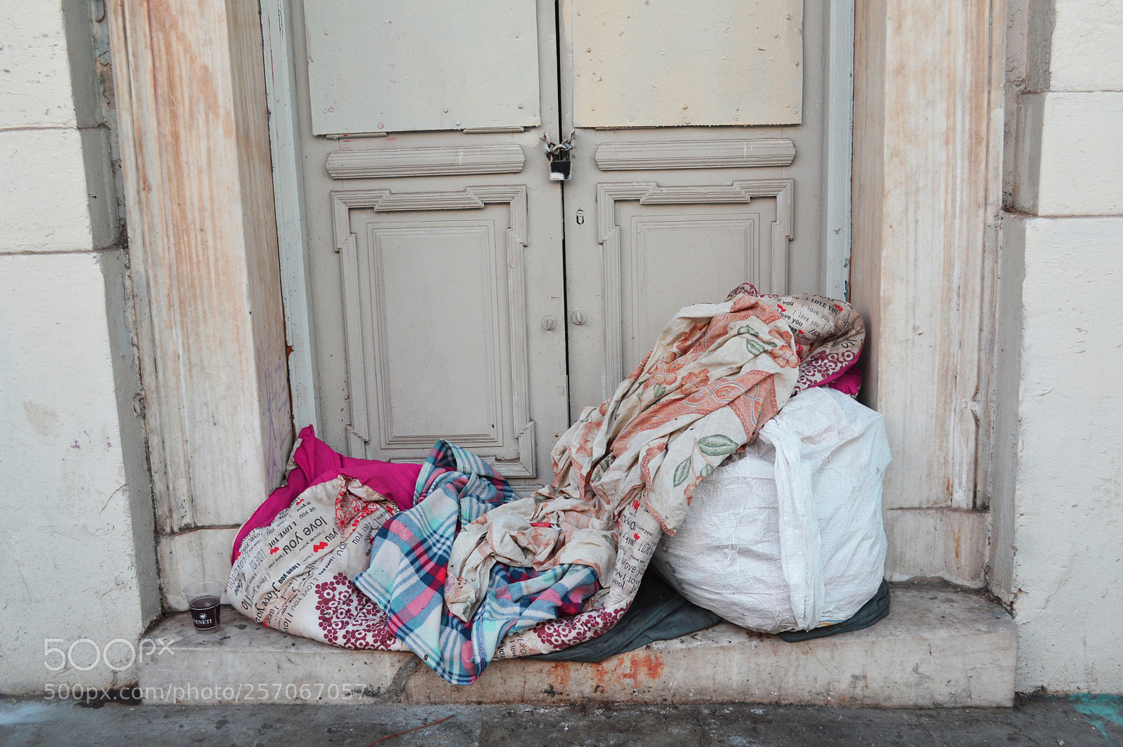 Nikon D3200 sample photo. Poverty in athens photography