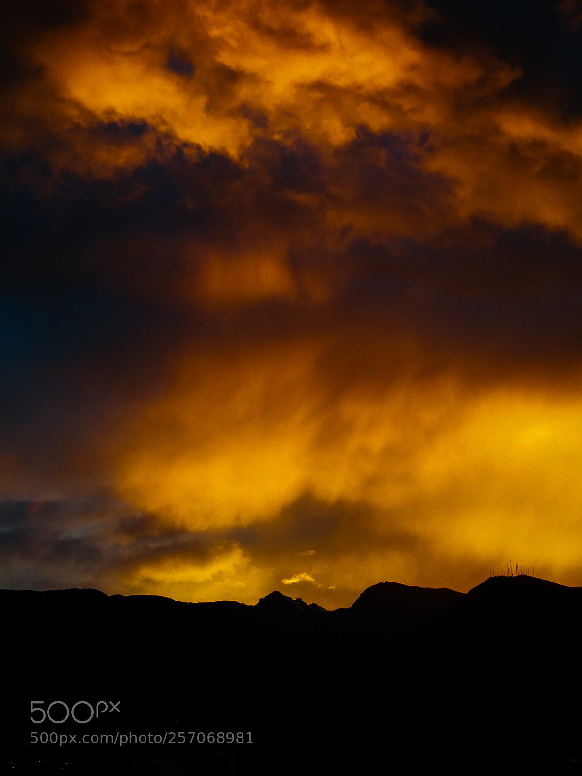 HUAWEI Mate 9 sample photo. Fire in the sky photography