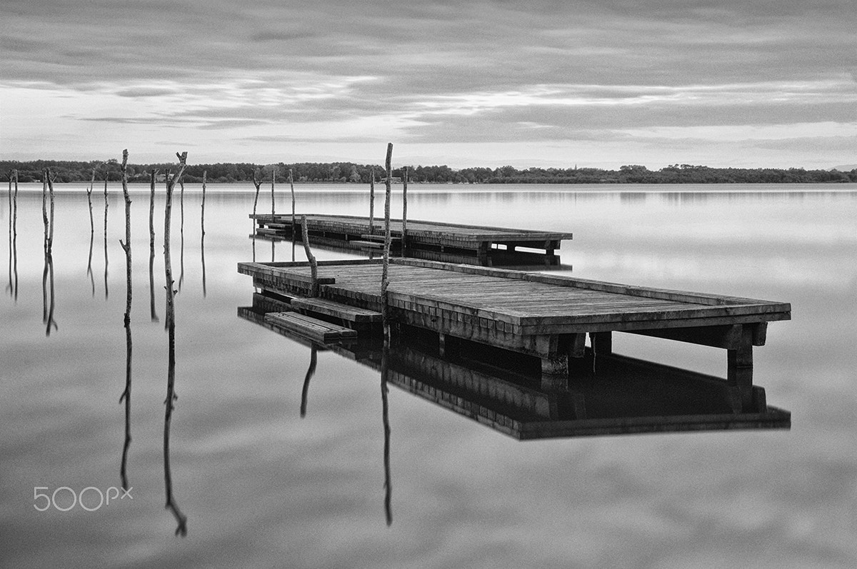 Nikon D2X sample photo. Two jetties - lac soustons photography