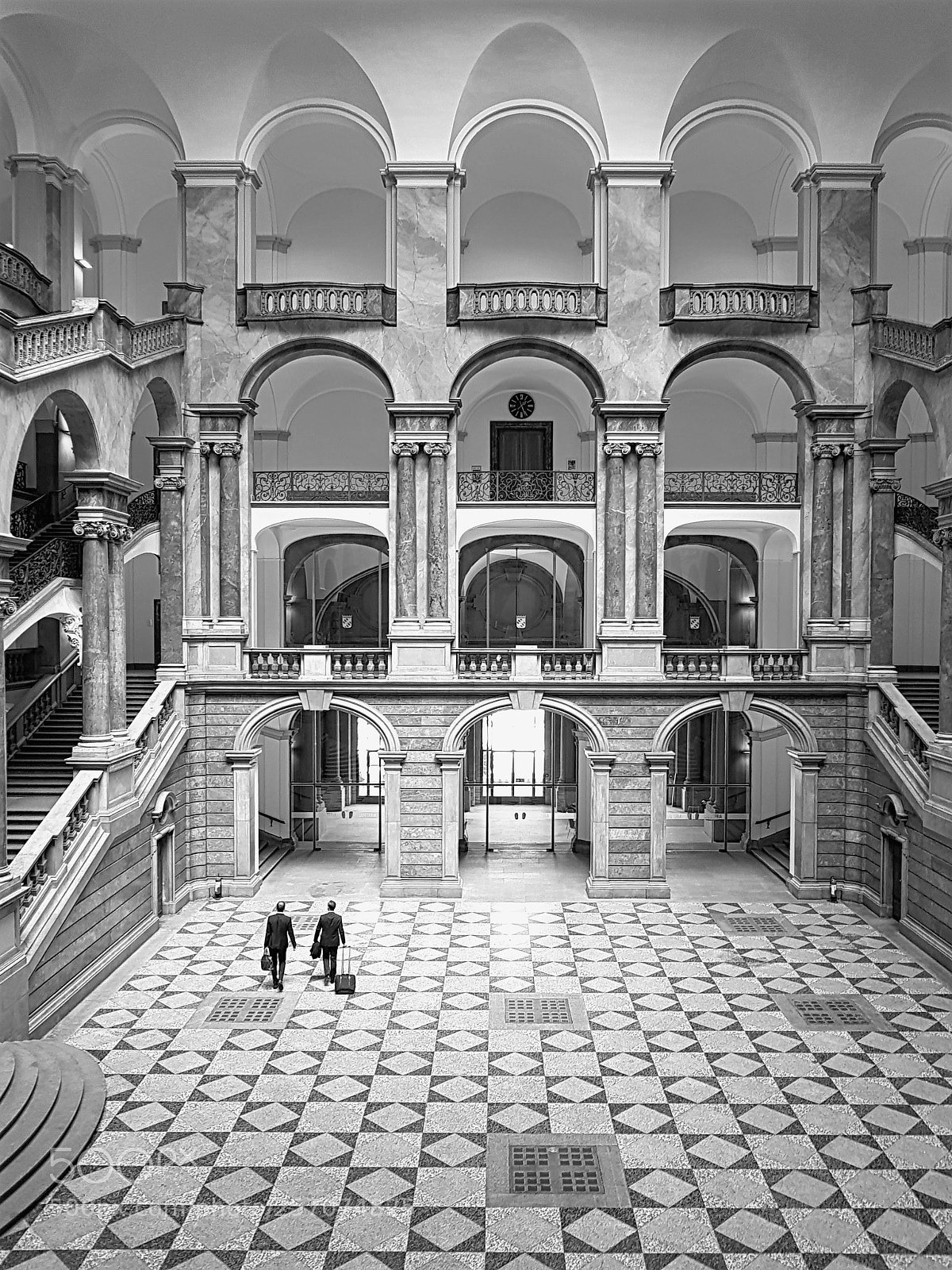 Samsung Galaxy S8+ sample photo. Munich's palace of justice photography