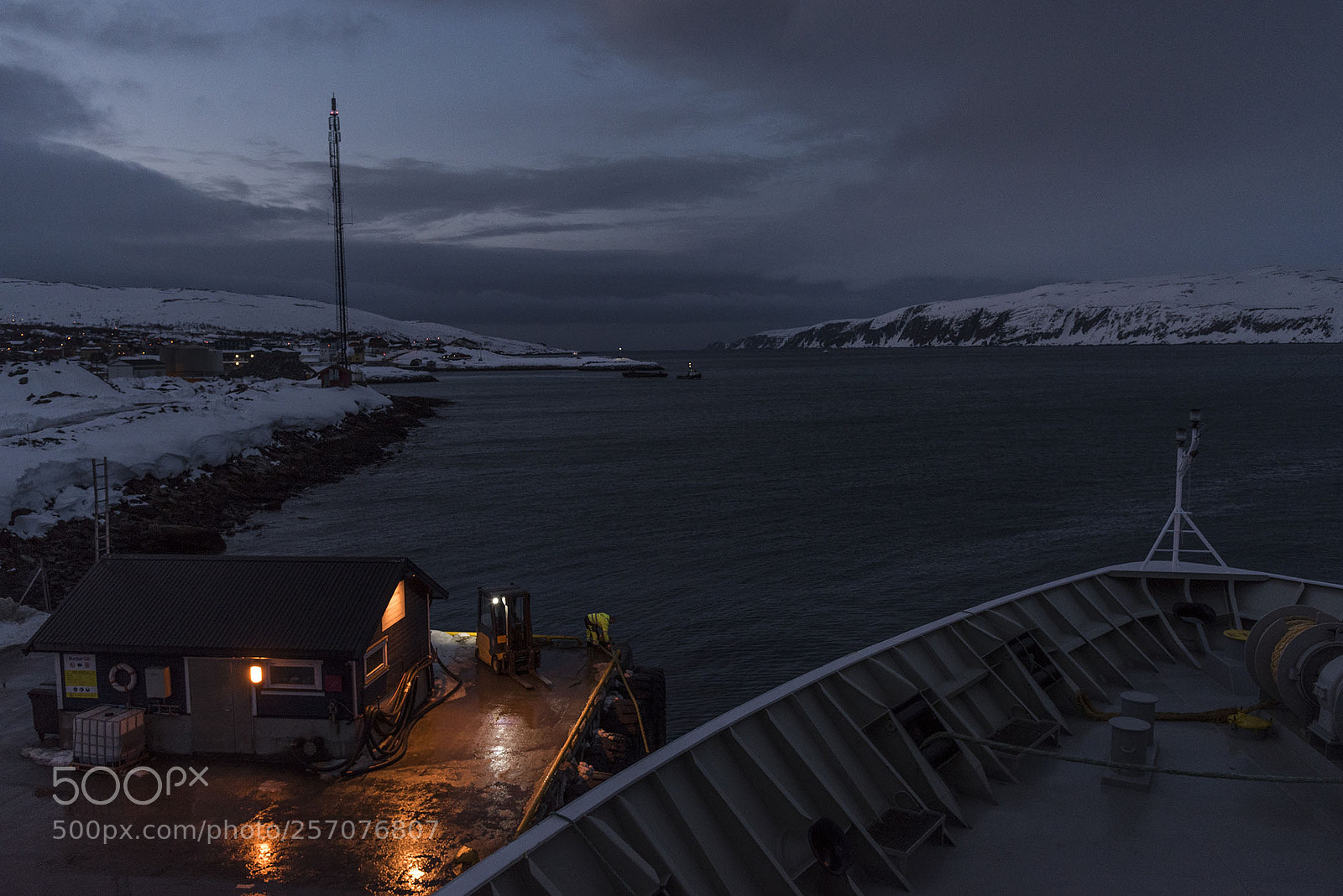 Nikon D750 sample photo. Landing at night photography