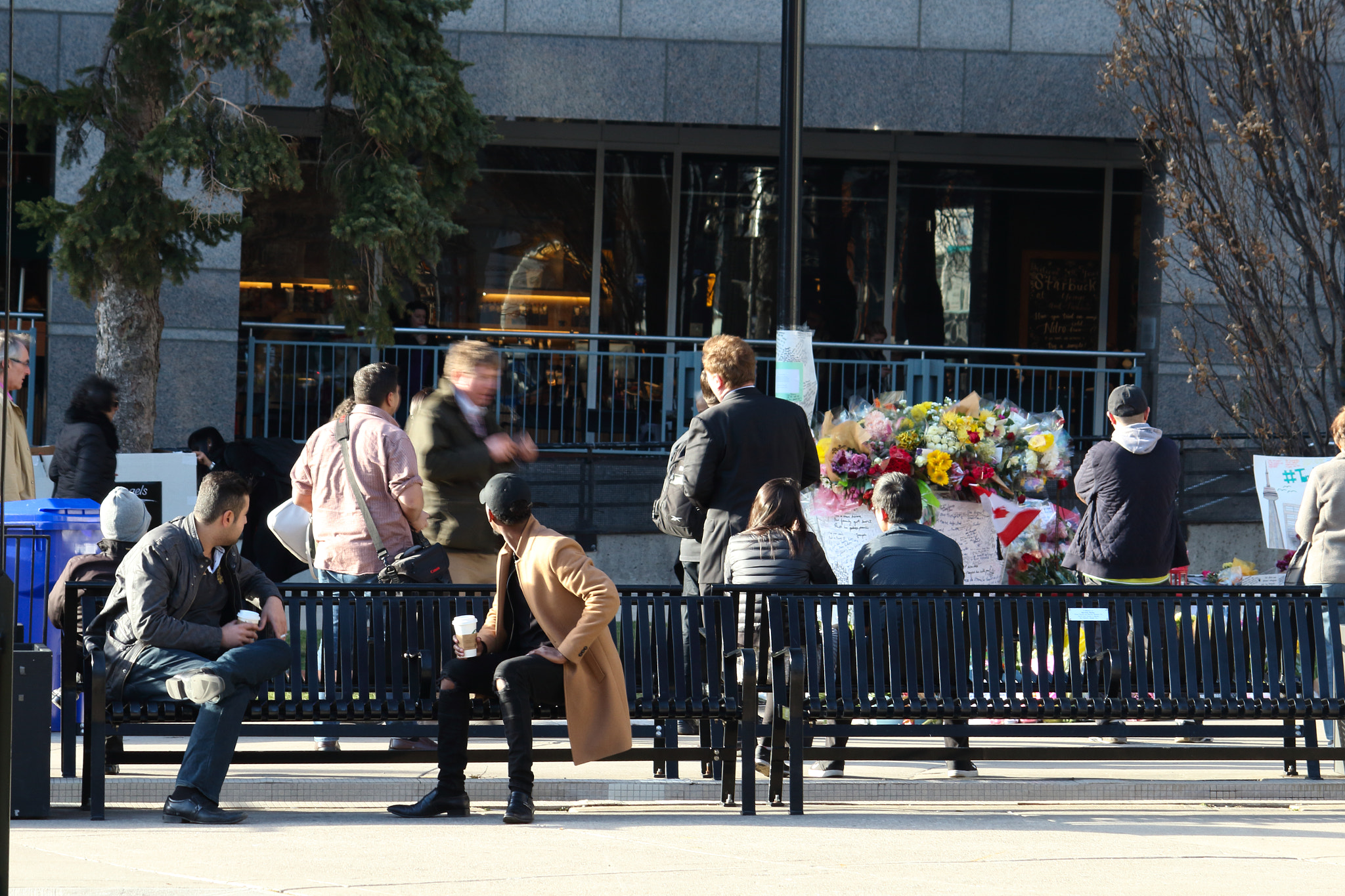 Canon EOS 1200D (EOS Rebel T5 / EOS Kiss X70 / EOS Hi) sample photo. Growing crowd photography