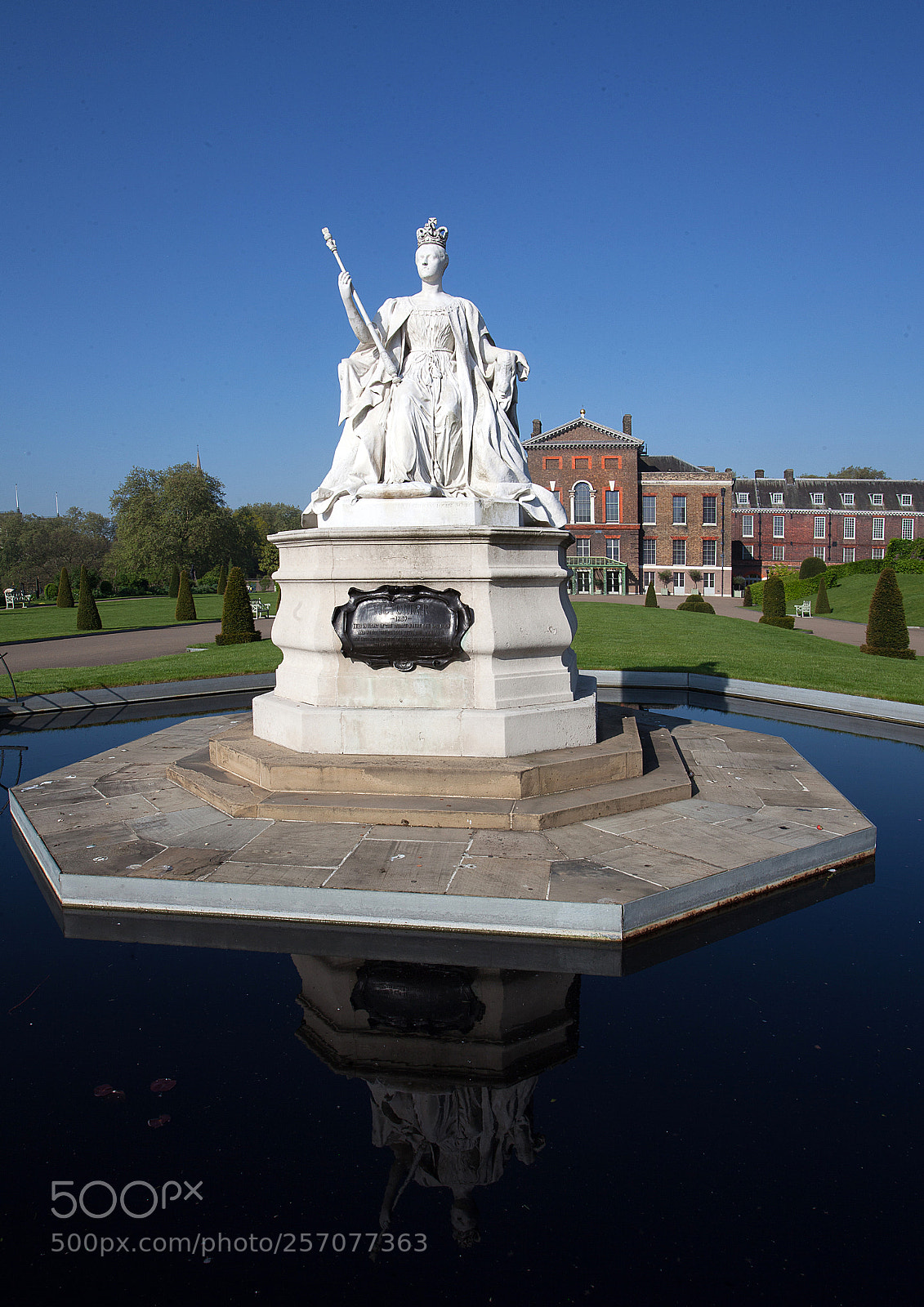 Canon EOS 5D Mark II sample photo. Hide park - kensington photography