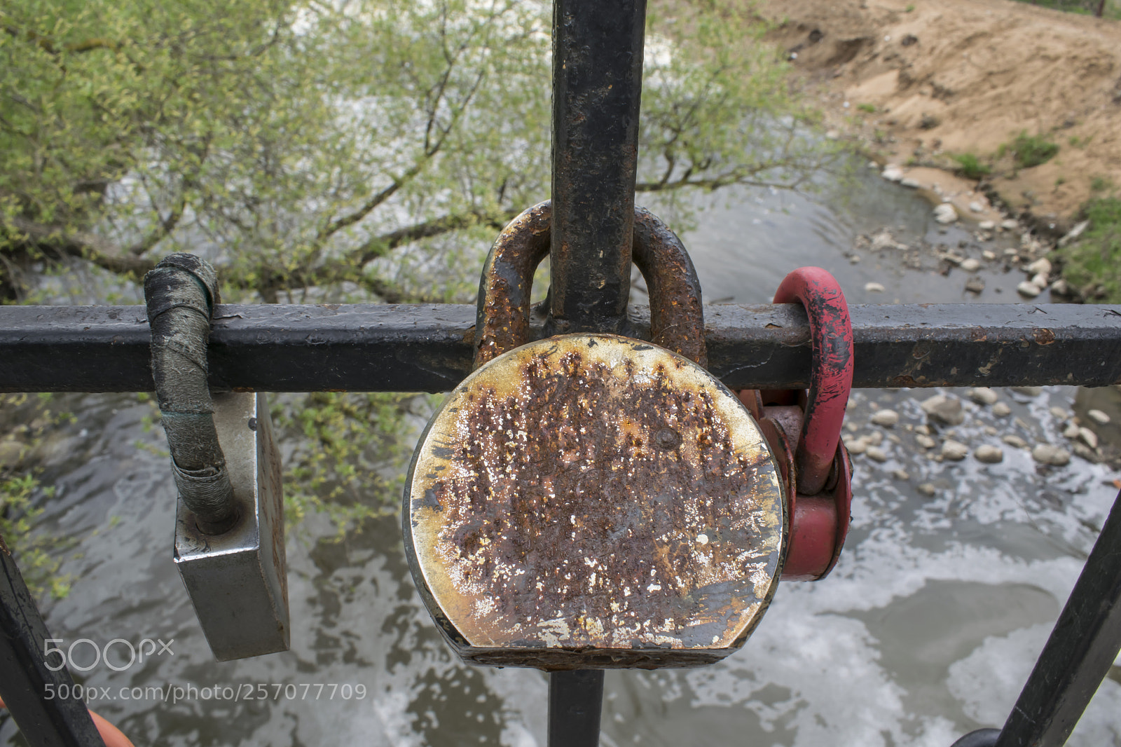 Nikon D5300 sample photo. Old rusted lock on photography