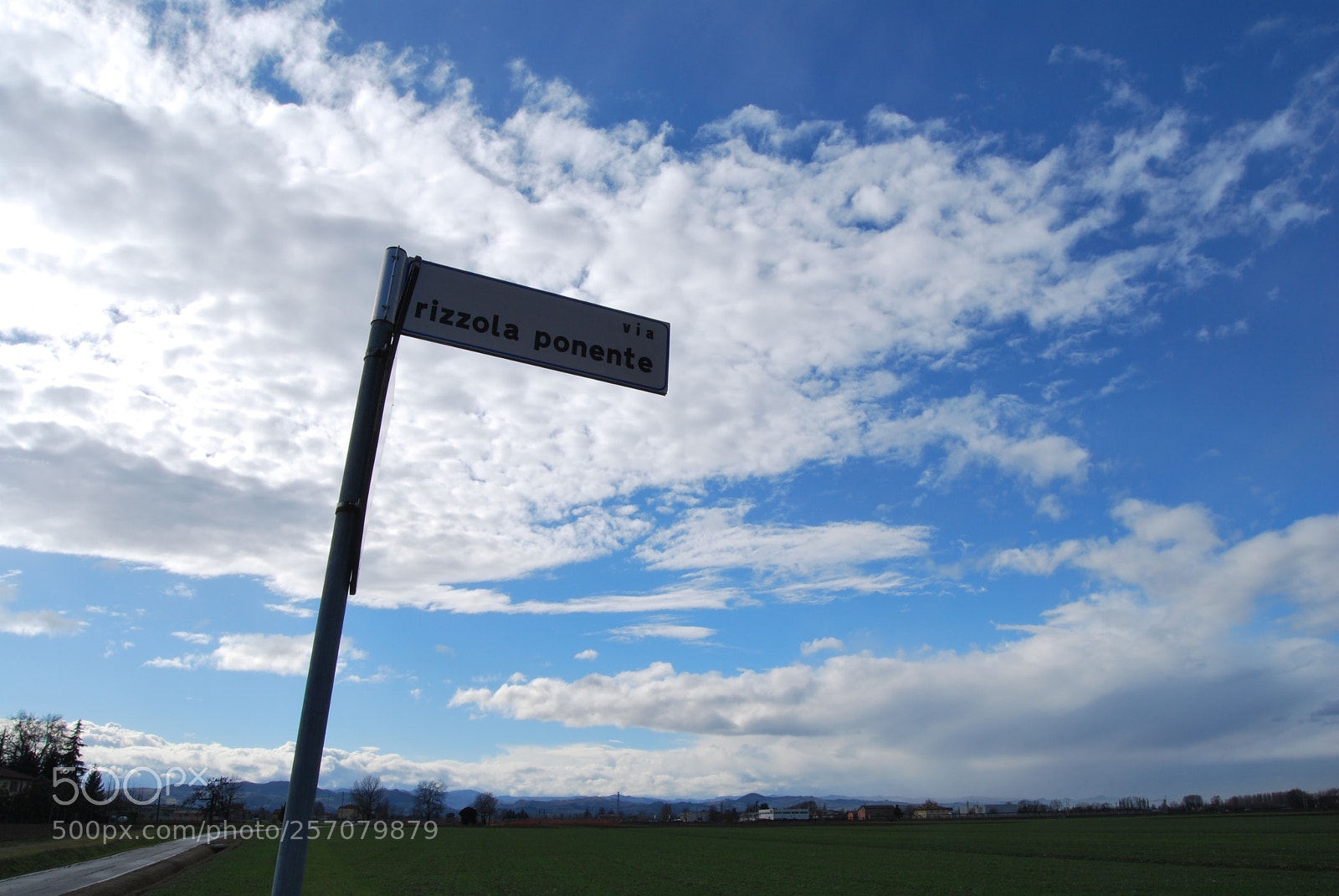 Nikon D60 sample photo. Rizzola ponente street in photography