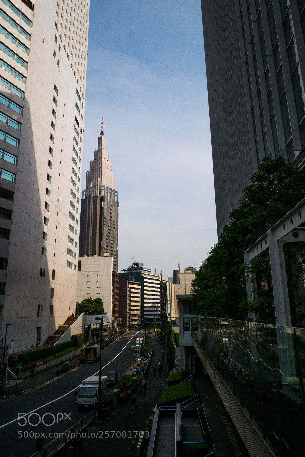 Panasonic Lumix DMC-G7 sample photo. Business life photography