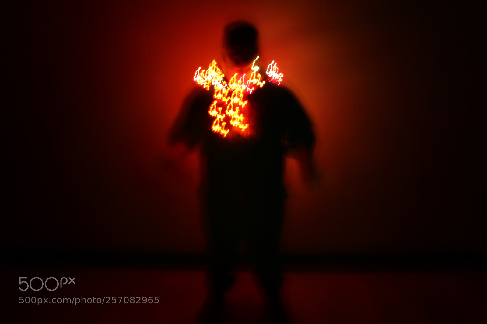 Canon EOS 1300D (EOS Rebel T6 / EOS Kiss X80) sample photo. Light painting photography