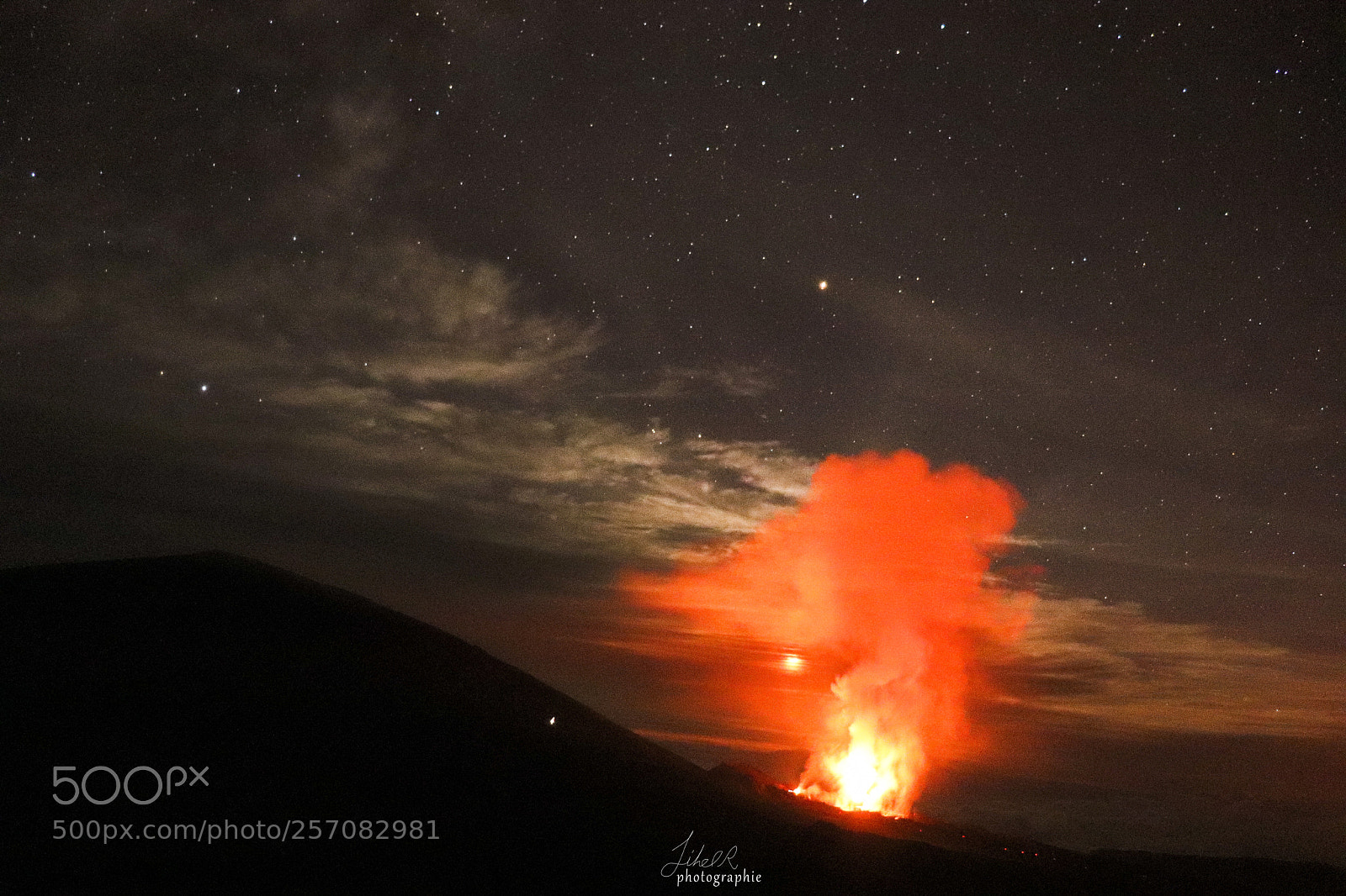 Canon EOS 77D (EOS 9000D / EOS 770D) sample photo. Volcan mai 2018 photography
