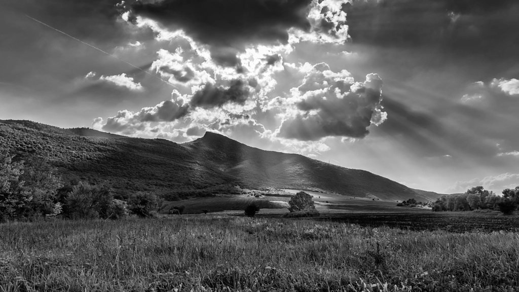 Ray of light behind the clouds by Milen Mladenov on 500px.com