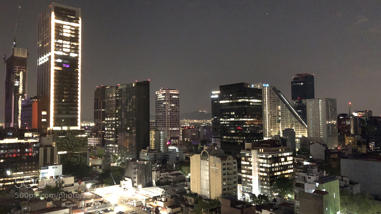 Apple iPhone 8 Plus sample photo. City lights photography