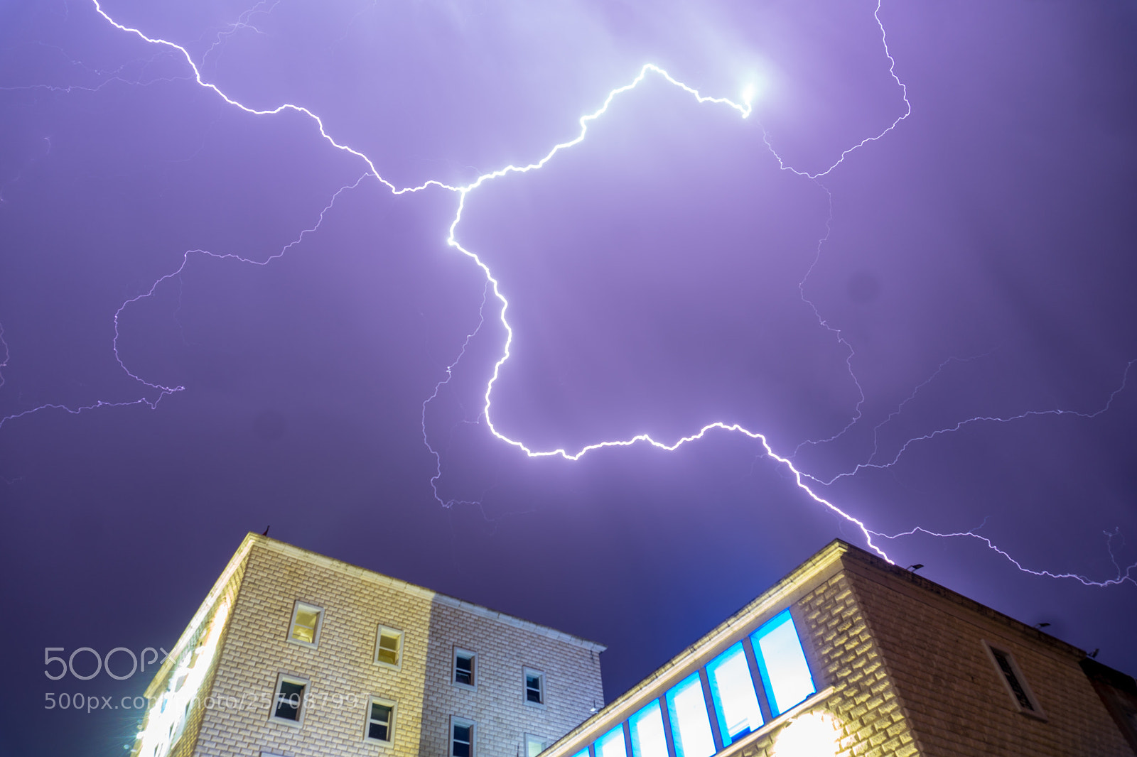 Sony a6300 sample photo. Lightning photography