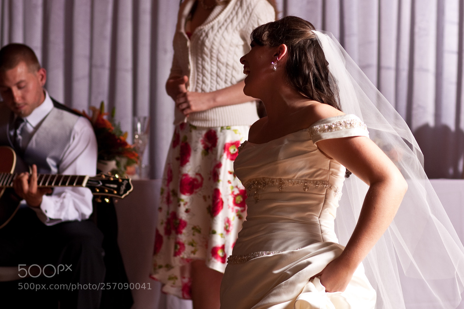 Canon EOS 40D sample photo. Dancing bride photography