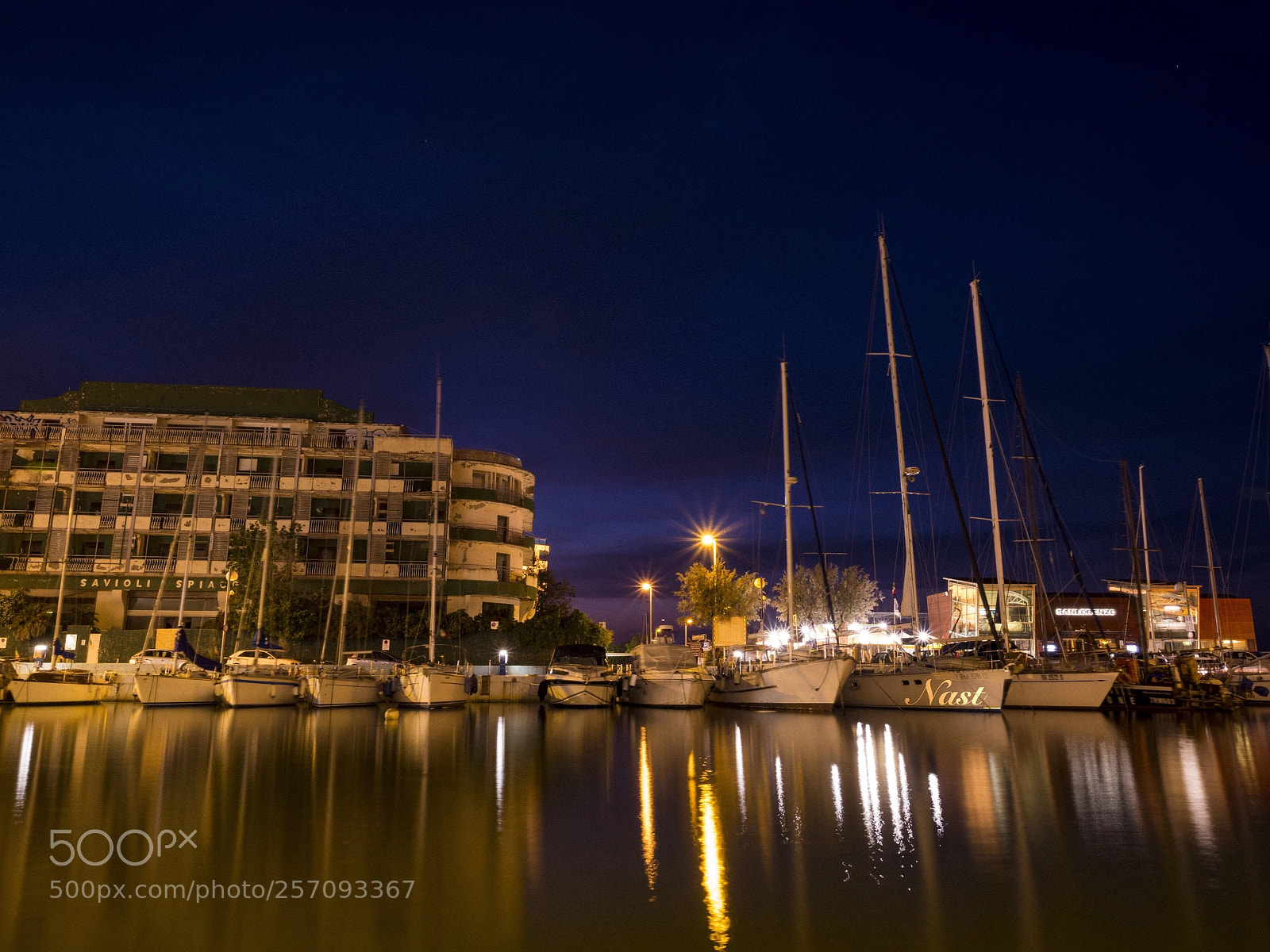 Olympus OM-D E-M5 II sample photo. Let's try blue hour photography