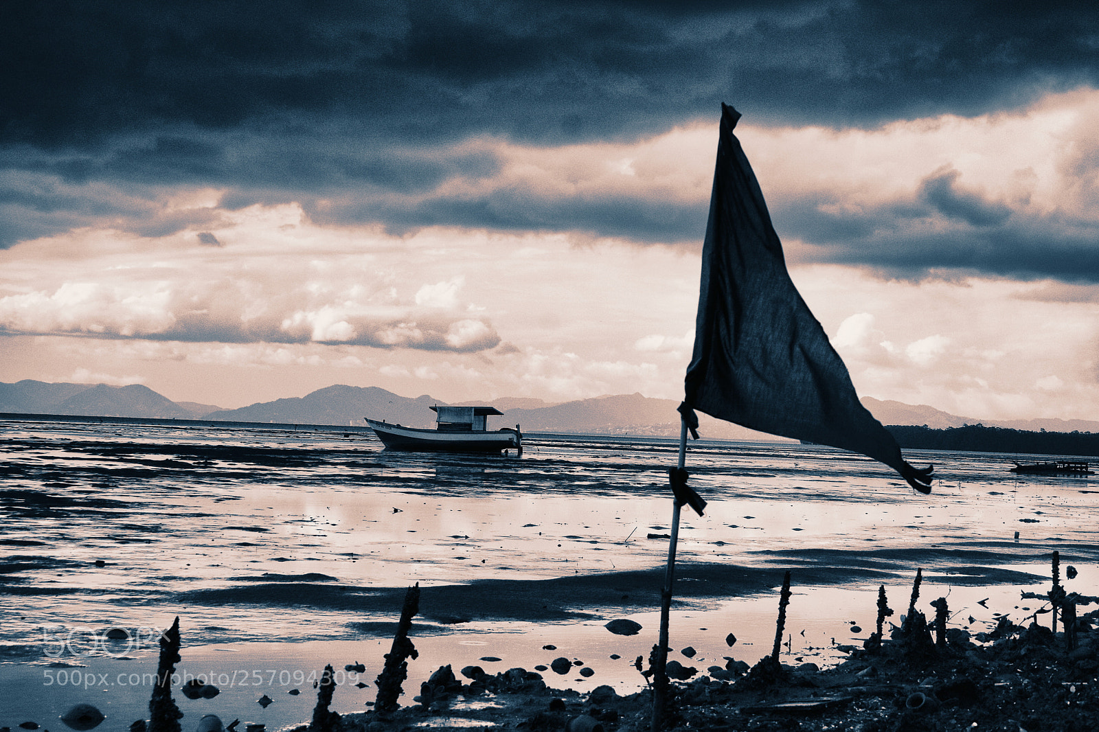 Canon EOS 760D (EOS Rebel T6s / EOS 8000D) sample photo. Low tide photography