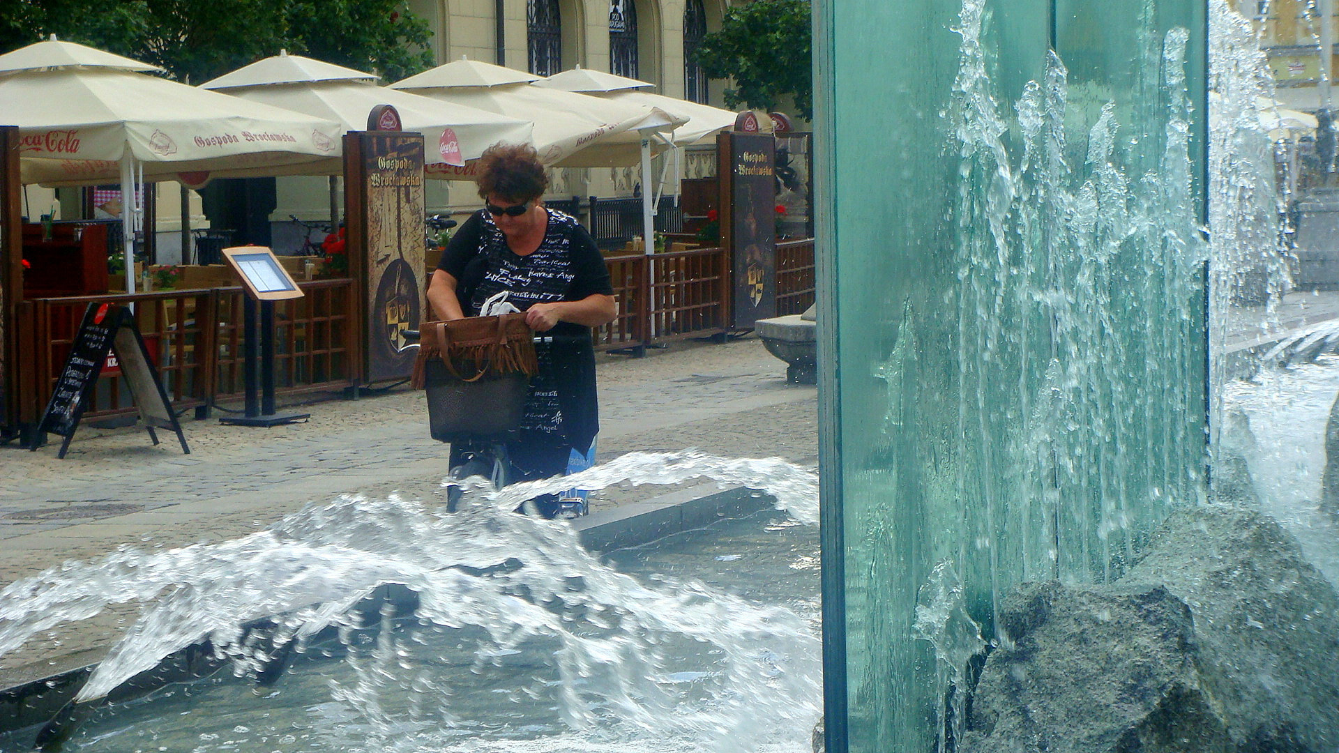 Sony DSC-T200 sample photo. Fountain on the wroclaw market photography