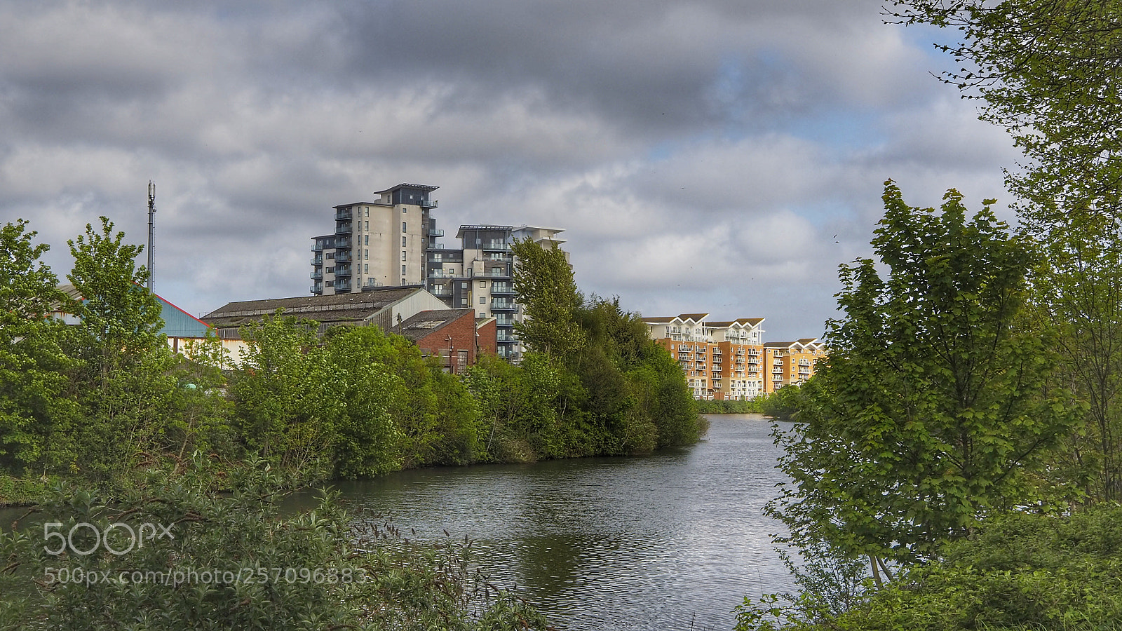Olympus OM-D E-M10 III sample photo. River in cardiff photography