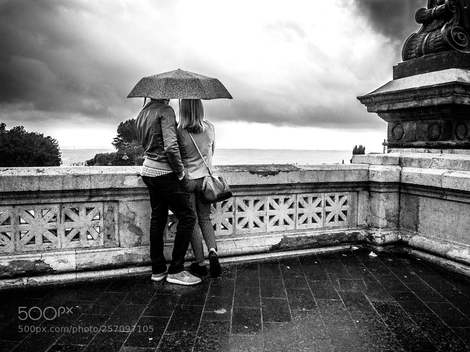 Olympus OM-D E-M5 sample photo. Quando fuori piove photography