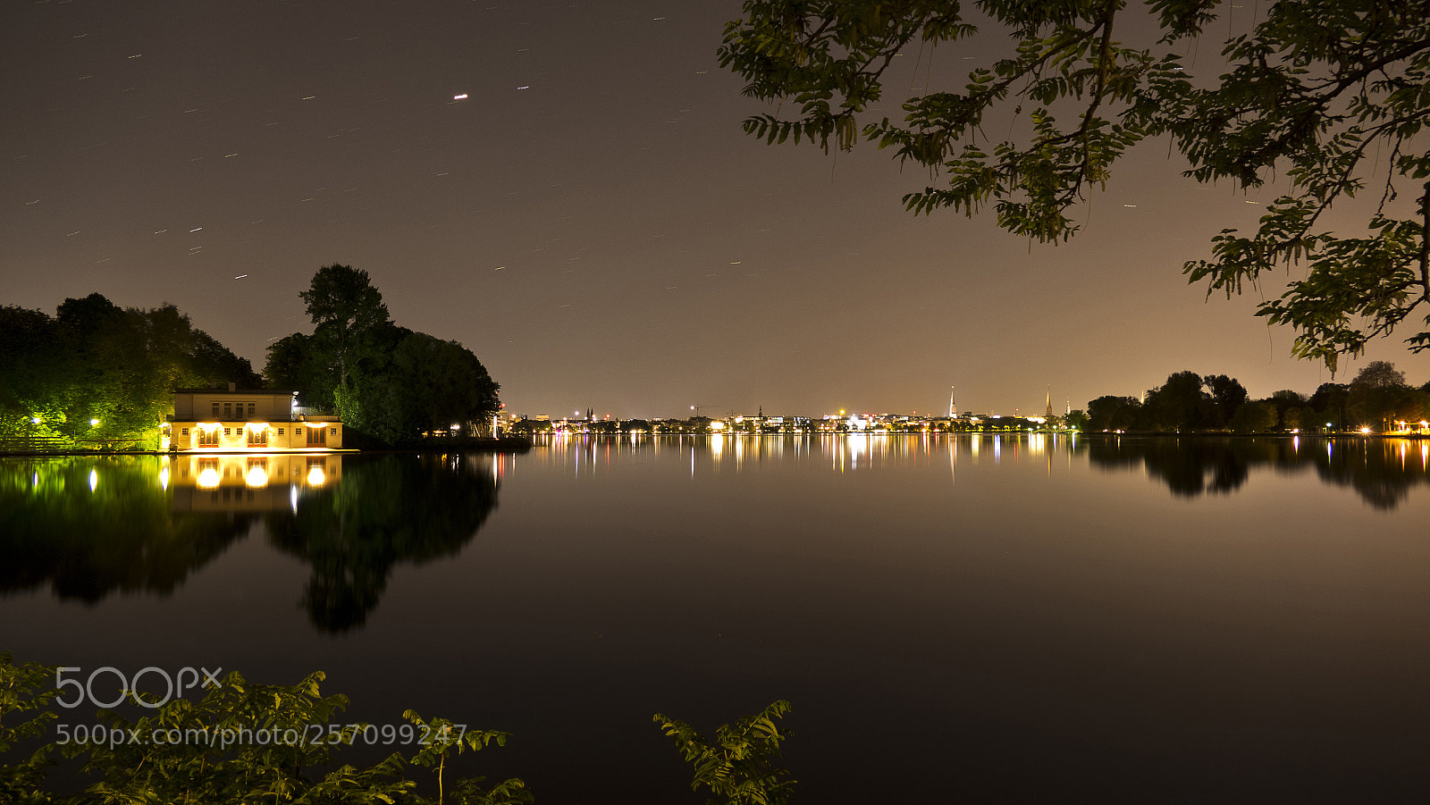 Panasonic Lumix DMC-FZ1000 sample photo. Alster at night photography