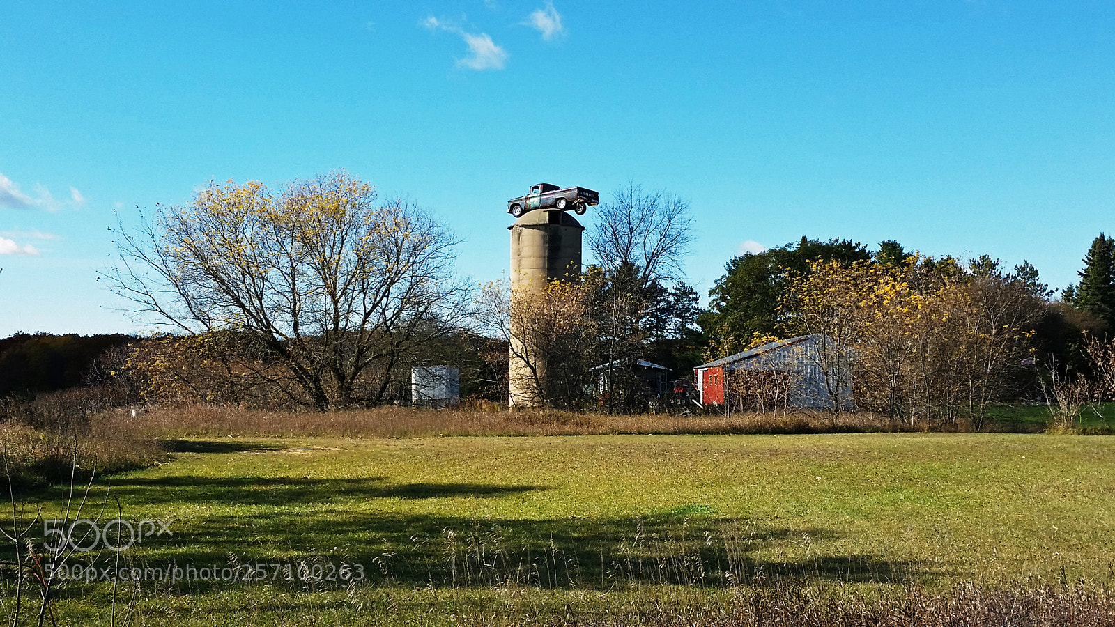 Samsung Galaxy S5 sample photo. Chevy and a silo photography