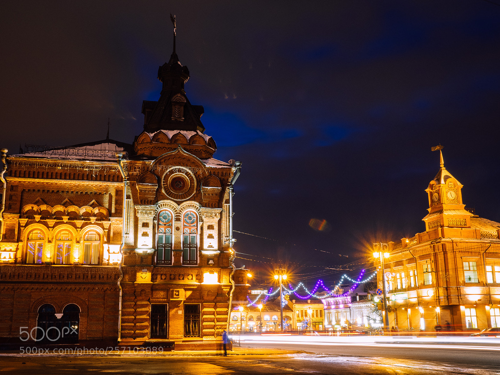 Olympus OM-D E-M1 sample photo. Vladimir by night photography